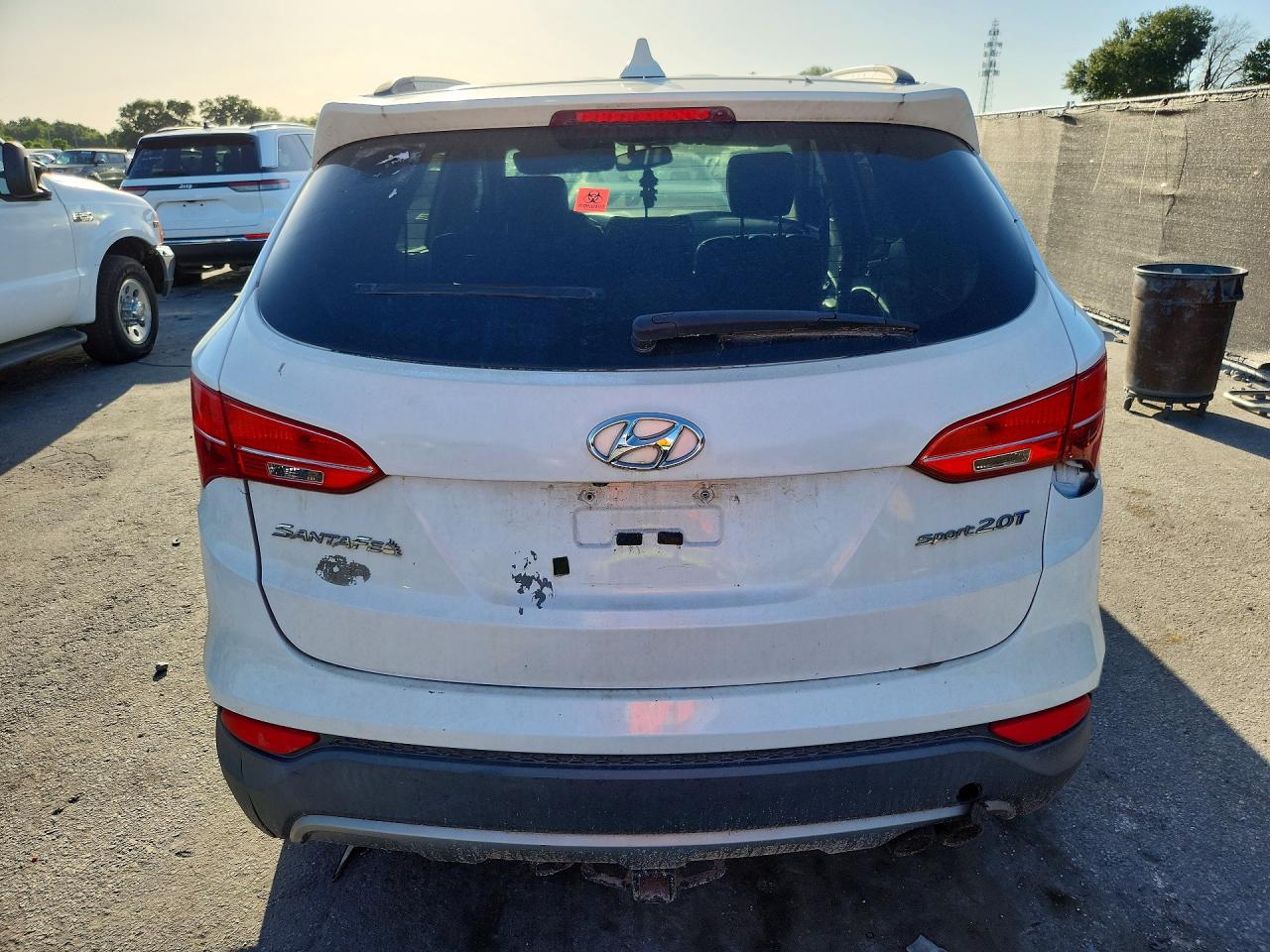 2014 Hyundai Santa Fe Sport 2.0t White vin: 5XYZU3LA1EG184268