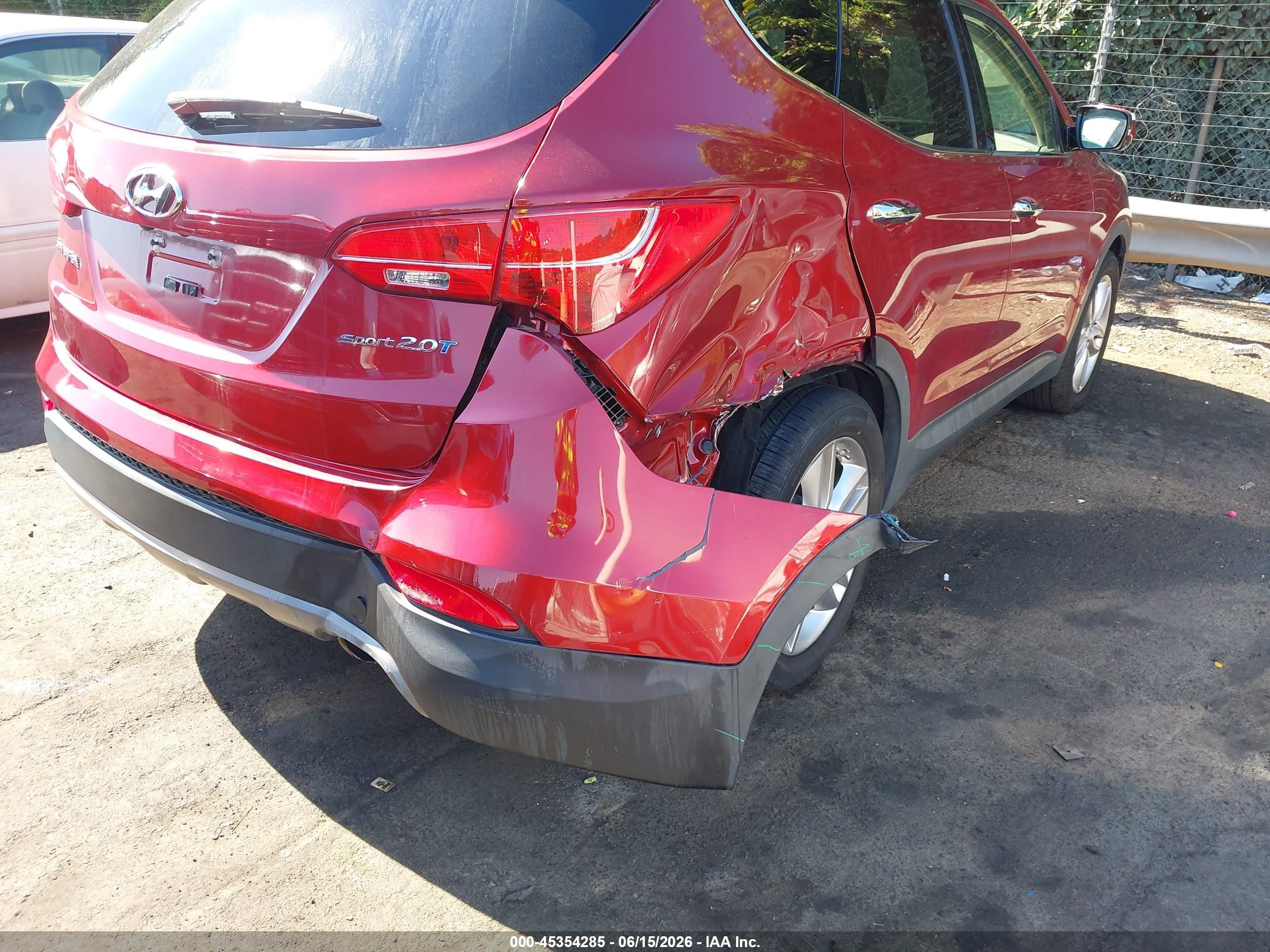 2013 Hyundai Santa Fe Sport 2.0t Red vin: 5XYZU3LA2DG105835