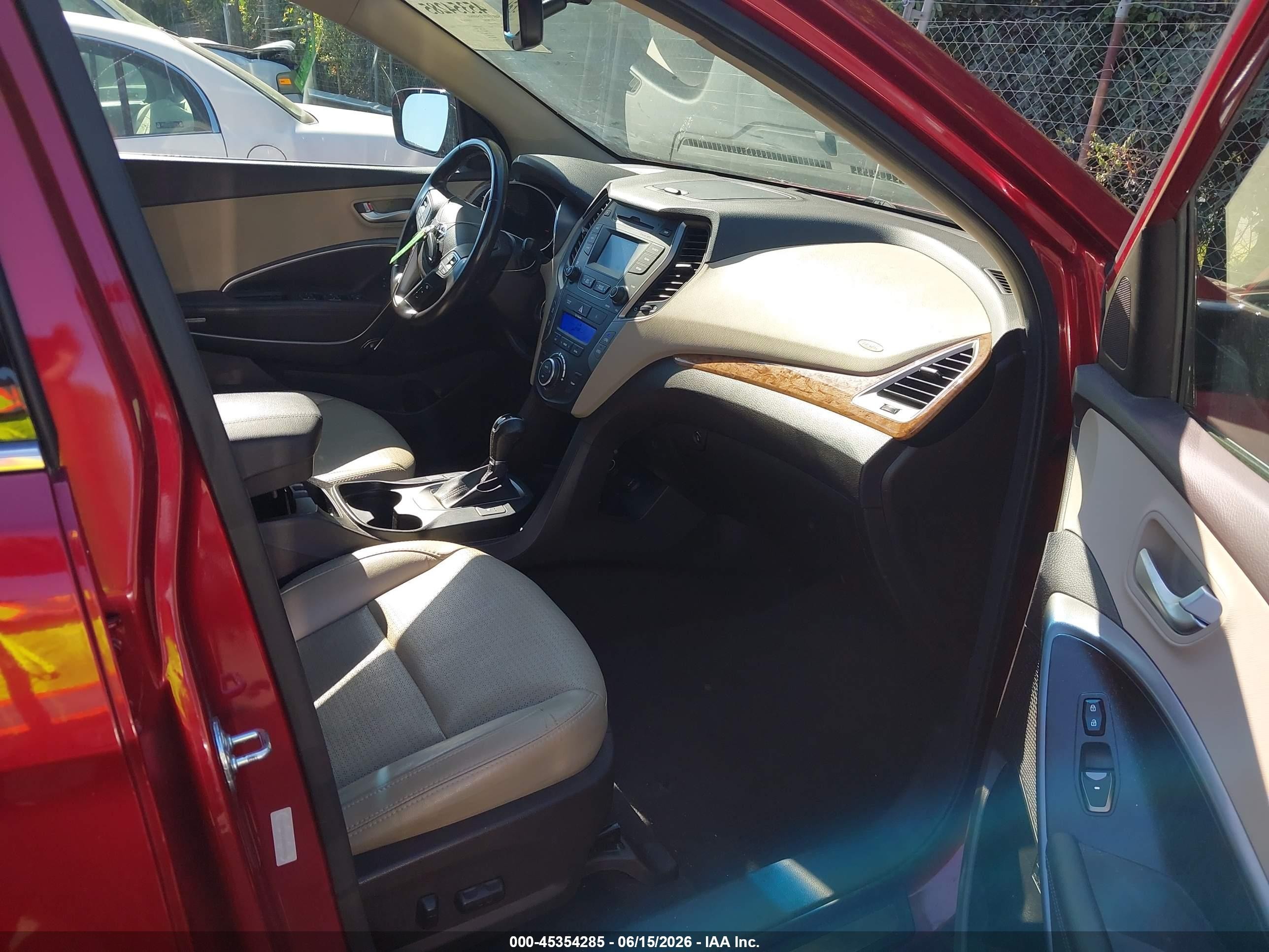 2013 Hyundai Santa Fe Sport 2.0t Red vin: 5XYZU3LA2DG105835