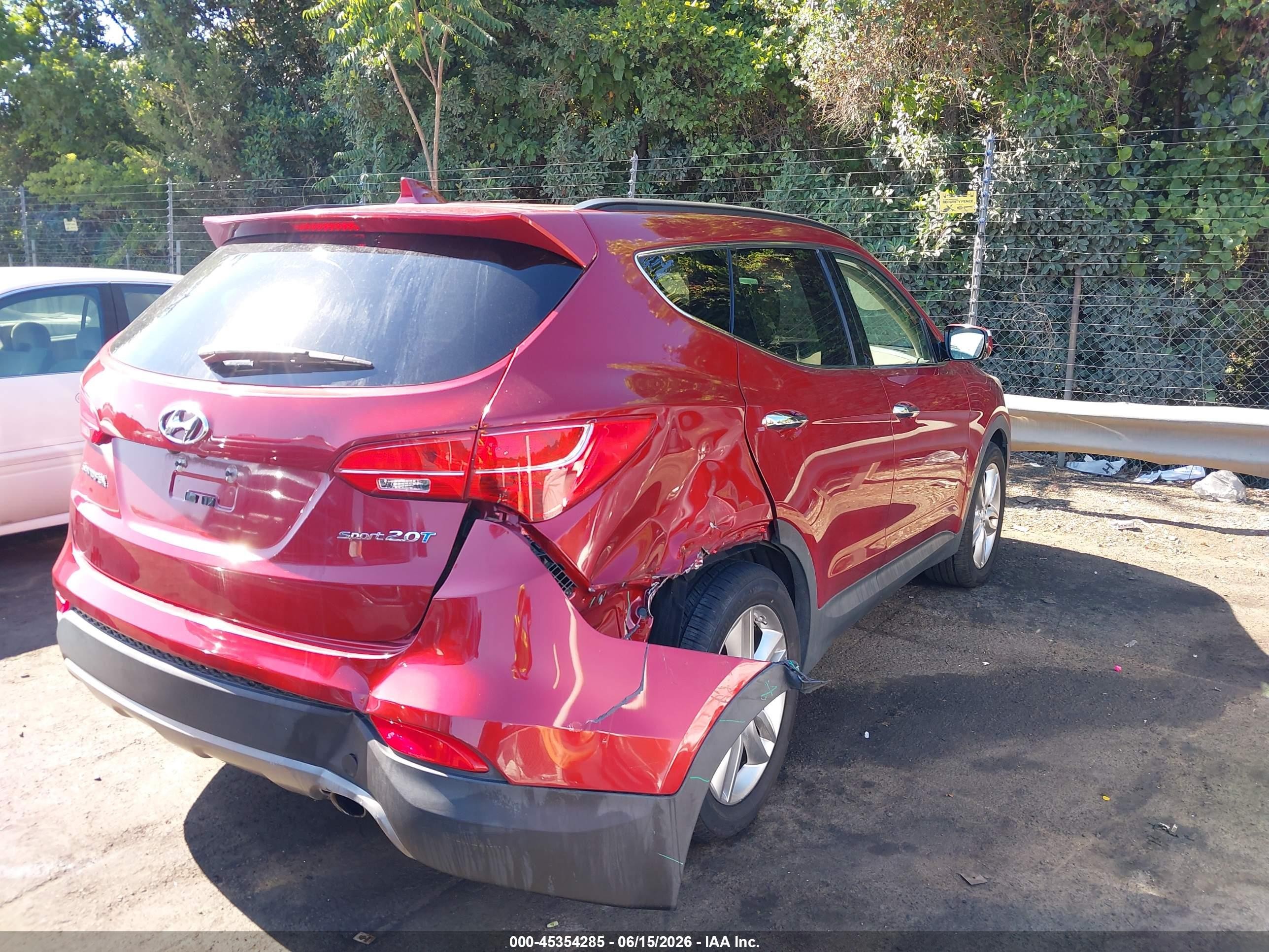2013 Hyundai Santa Fe Sport 2.0t Red vin: 5XYZU3LA2DG105835