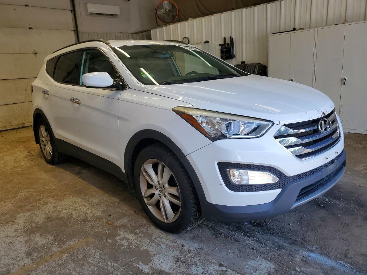 2013 Hyundai Santa Fe Sport 2.0t White vin: 5XYZU3LA3DG048416