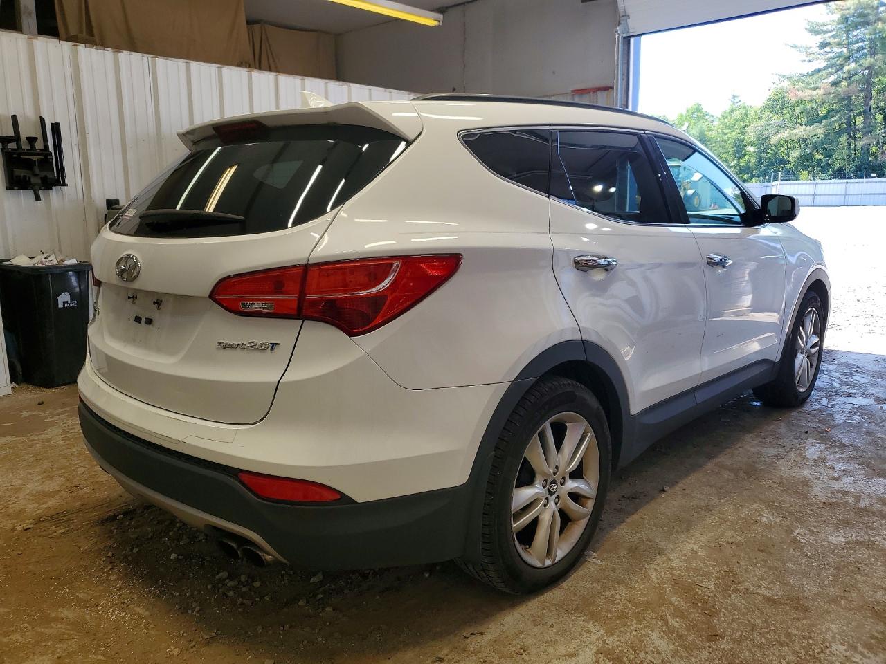 2013 Hyundai Santa Fe Sport 2.0t White vin: 5XYZU3LA3DG048416
