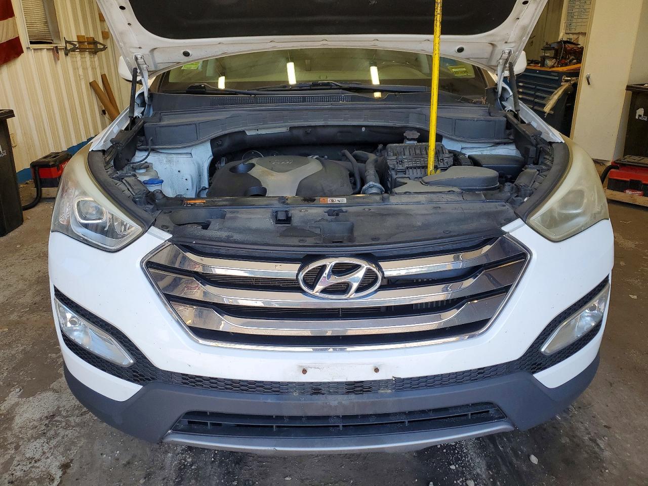 2013 Hyundai Santa Fe Sport 2.0t White vin: 5XYZU3LA3DG048416