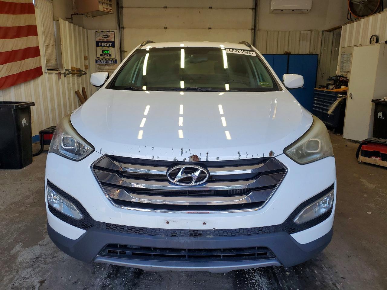 2013 Hyundai Santa Fe Sport 2.0t White vin: 5XYZU3LA3DG048416