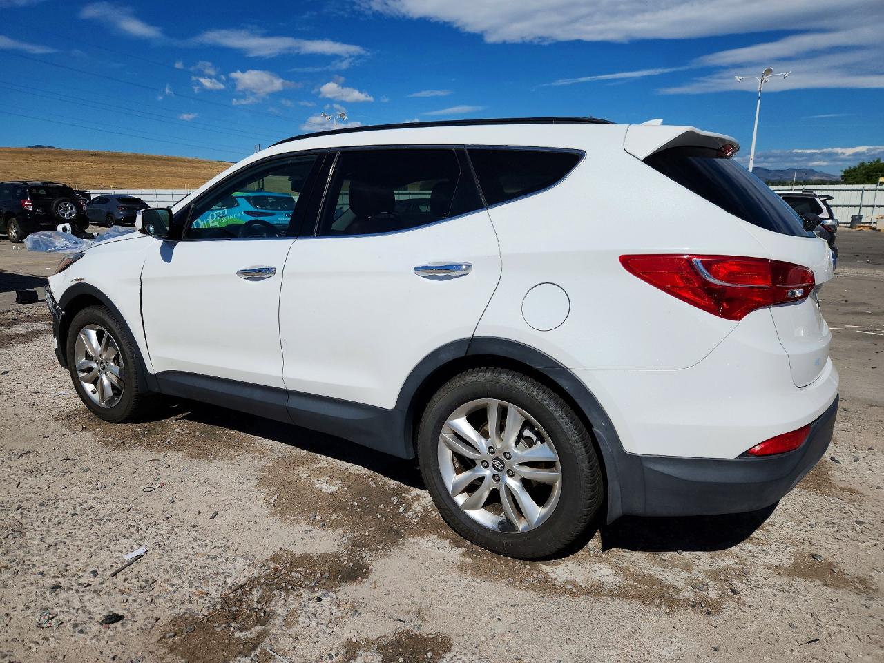 2013 Hyundai Santa Fe Sport 2.0t White vin: 5XYZU3LA3DG085031
