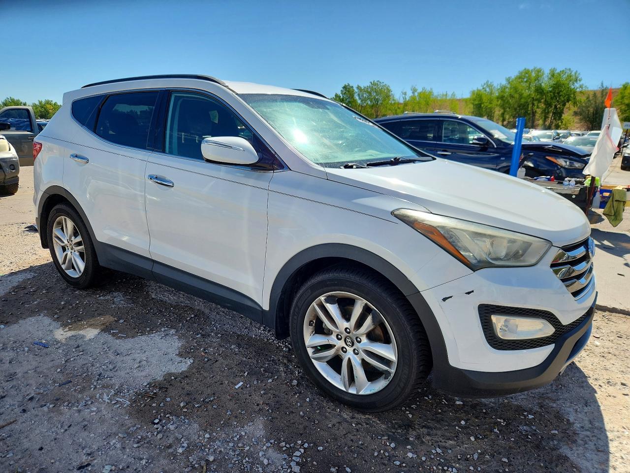 2013 Hyundai Santa Fe Sport 2.0t White vin: 5XYZU3LA3DG085031