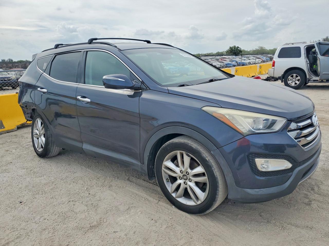 2013 Hyundai Santa Fe Sport 2.0t Blue vin: 5XYZU3LA3DG110784