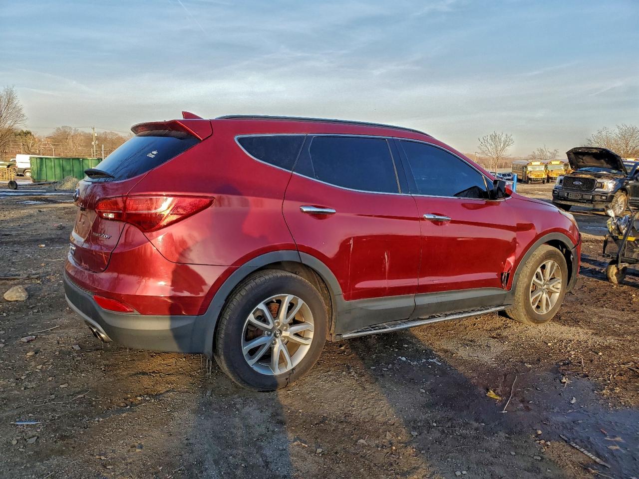 2014 Hyundai Santa Fe Sport 2.0t Red vin: 5XYZU3LA3EG125576