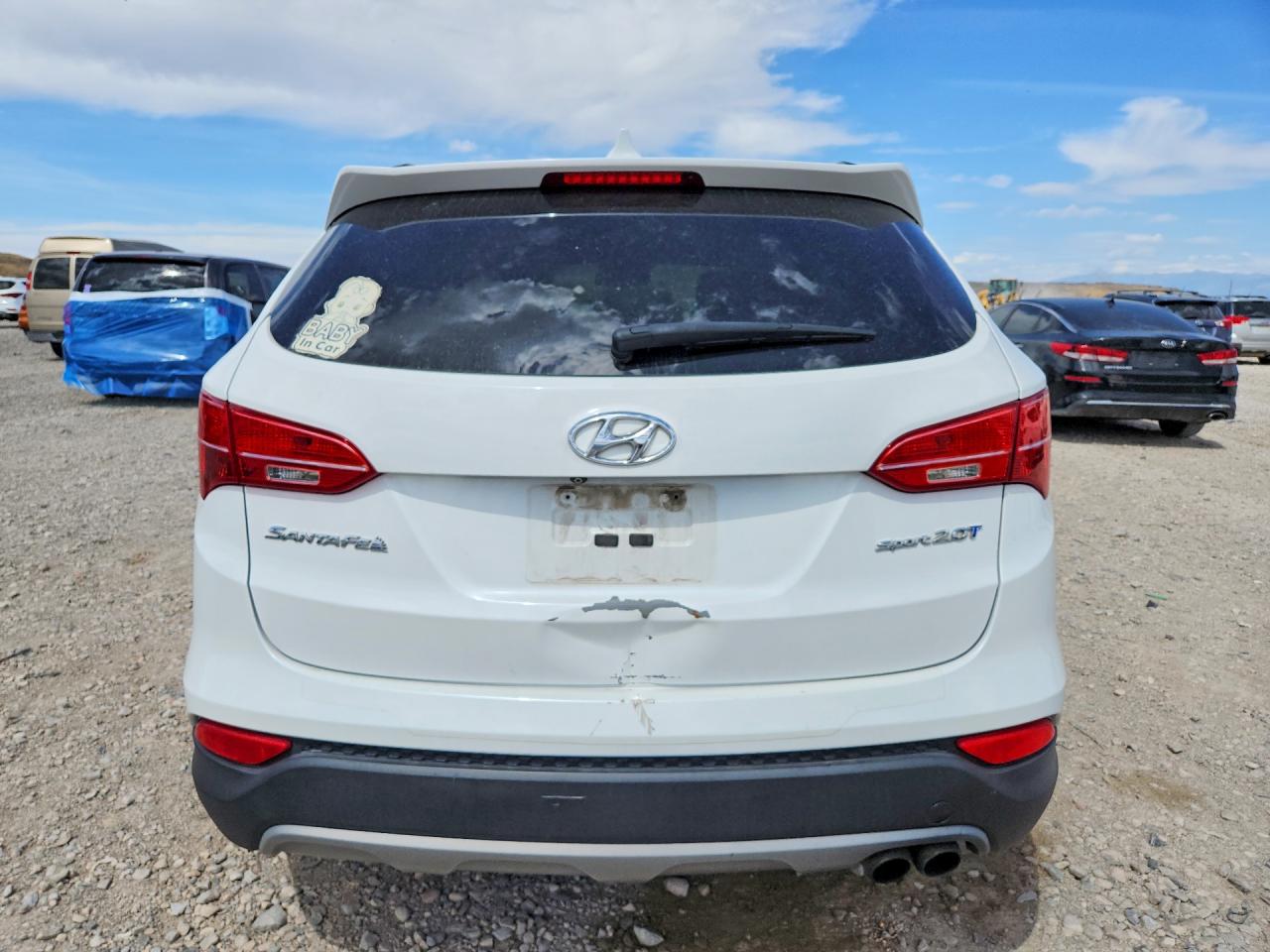 2014 Hyundai Santa Fe Sport 2.0t White vin: 5XYZU3LA3EG173000