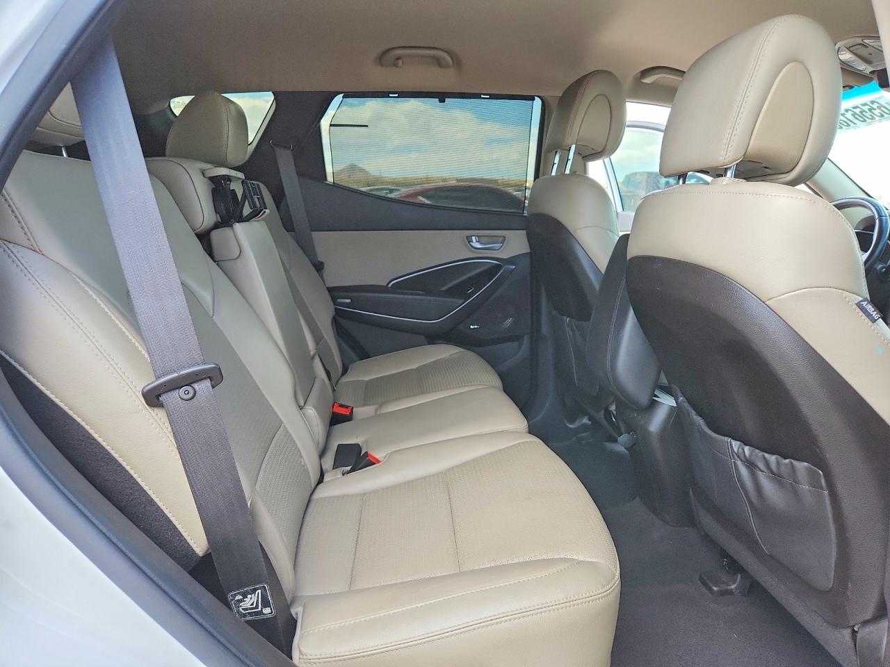 2014 Hyundai Santa Fe Sport 2.0t White vin: 5XYZU3LA3EG173000