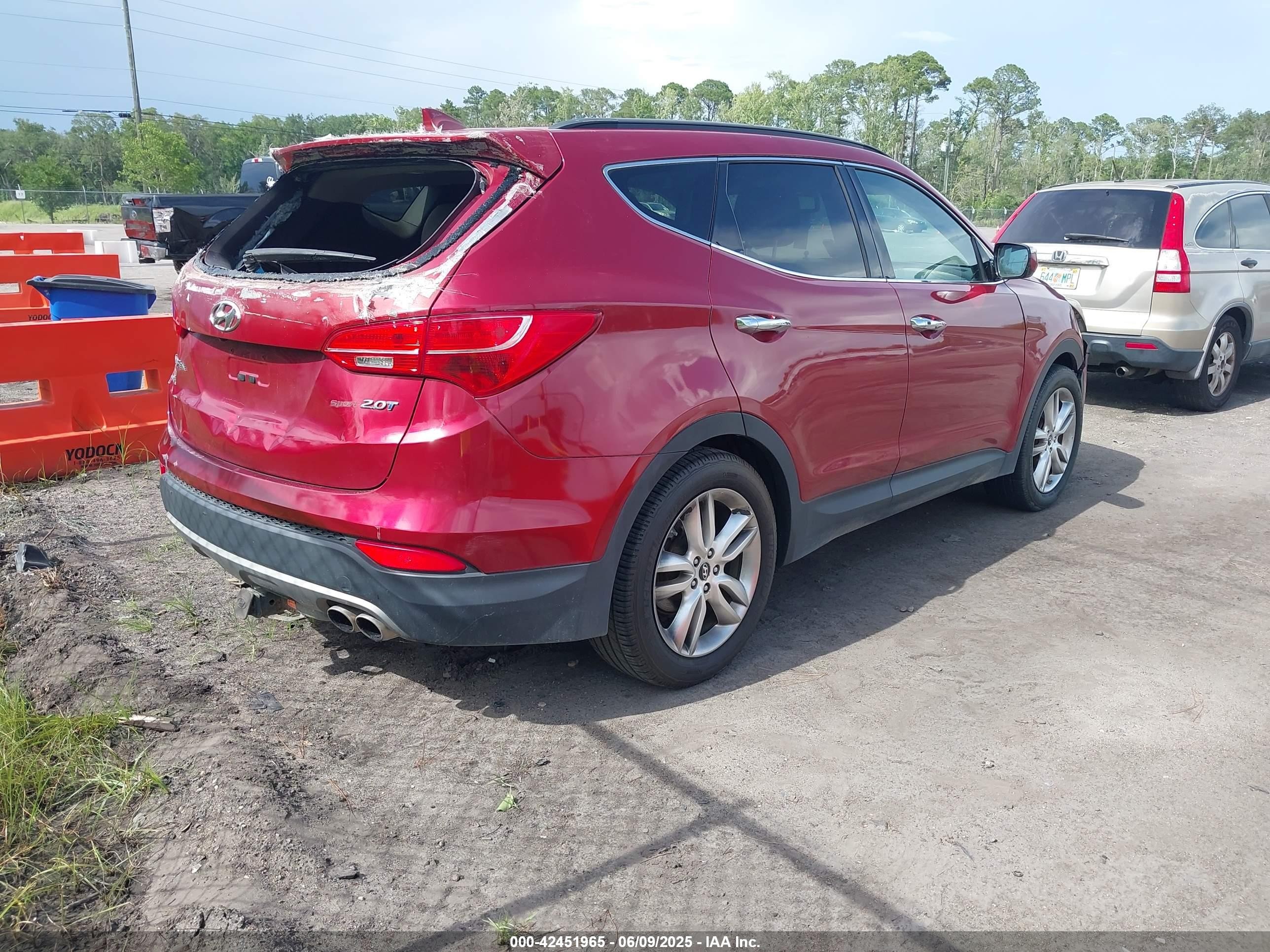 2013 Hyundai Santa Fe Sport 2.0t Red vin: 5XYZU3LA4DG054595