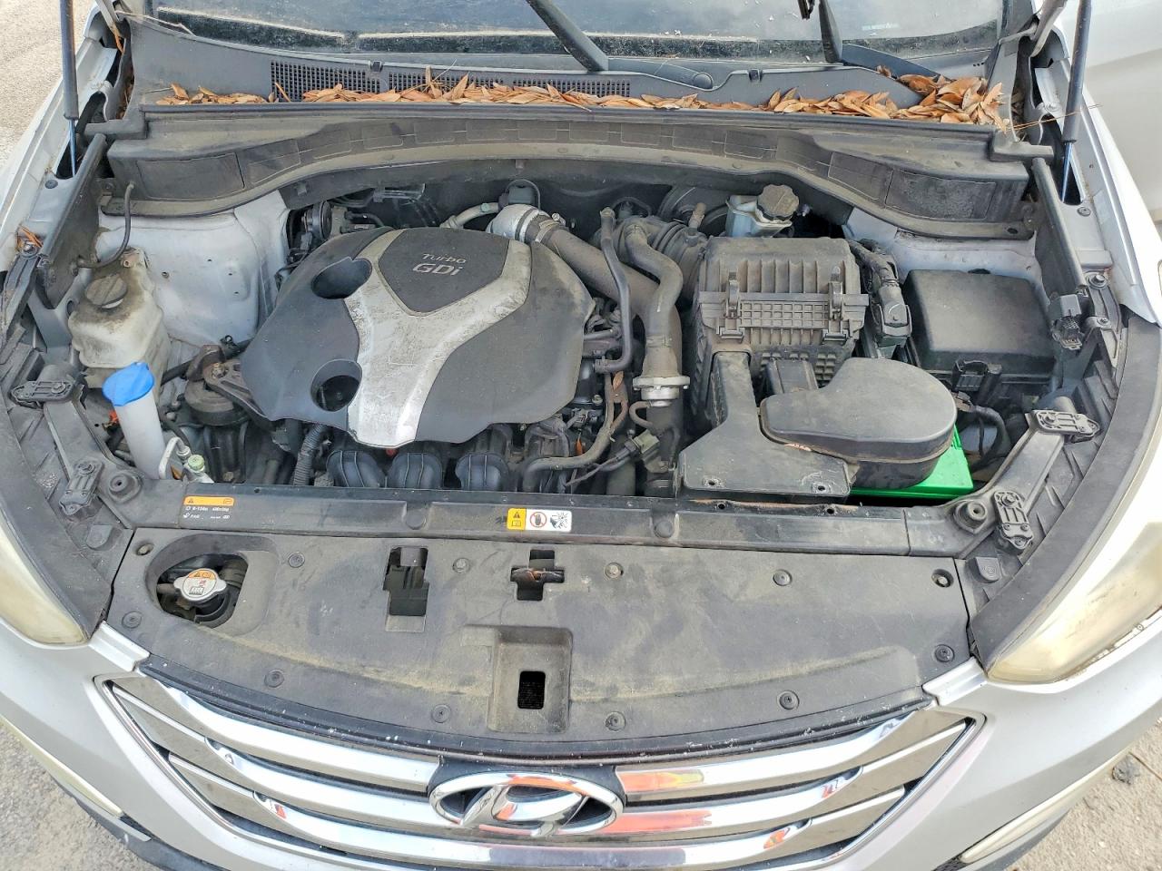 2013 Hyundai Santa Fe Sport 2.0t Silver vin: 5XYZU3LA4DG070179