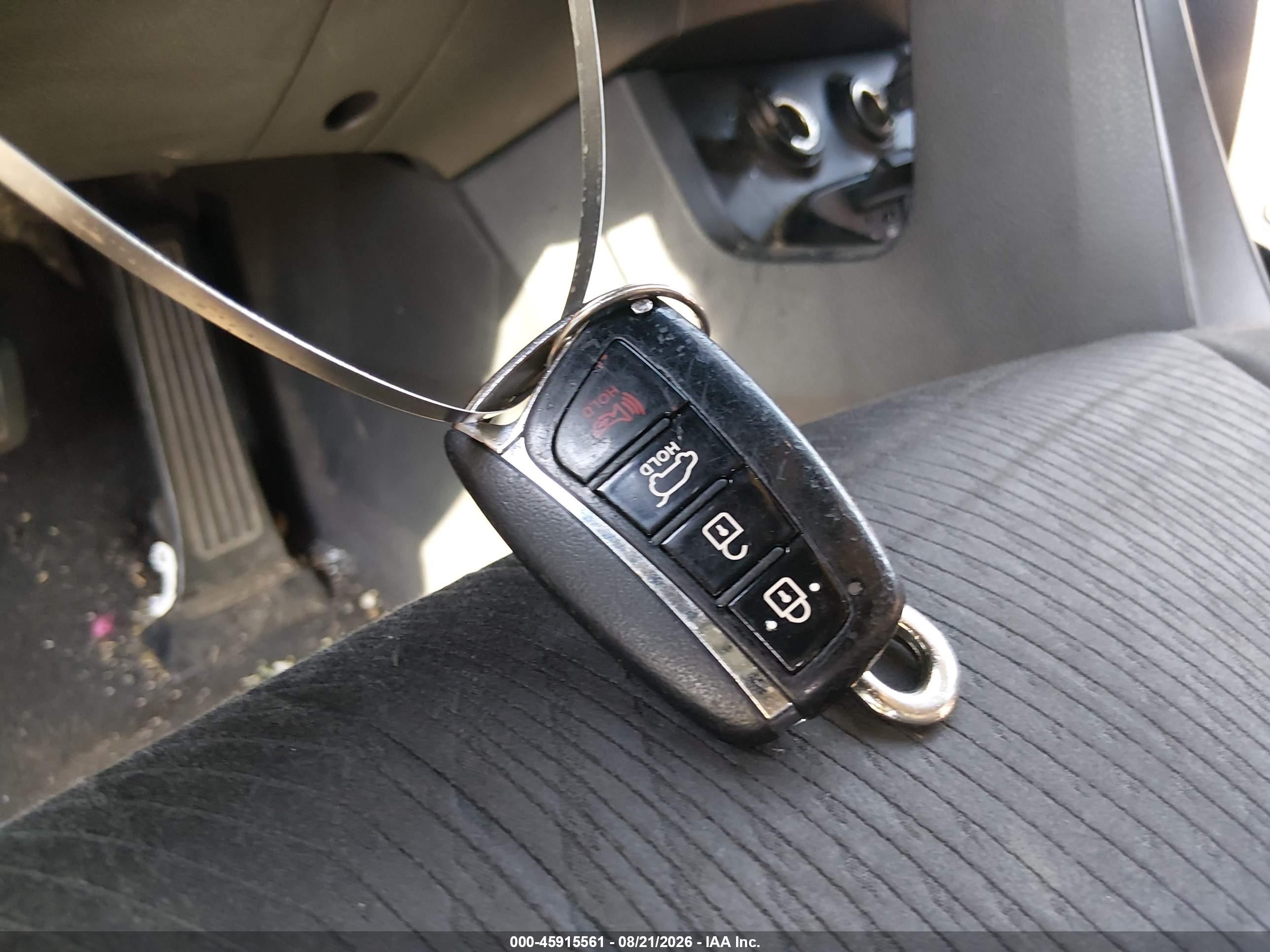 2013 Hyundai Santa Fe Sport 2.0t Silver vin: 5XYZU3LA4DG082204