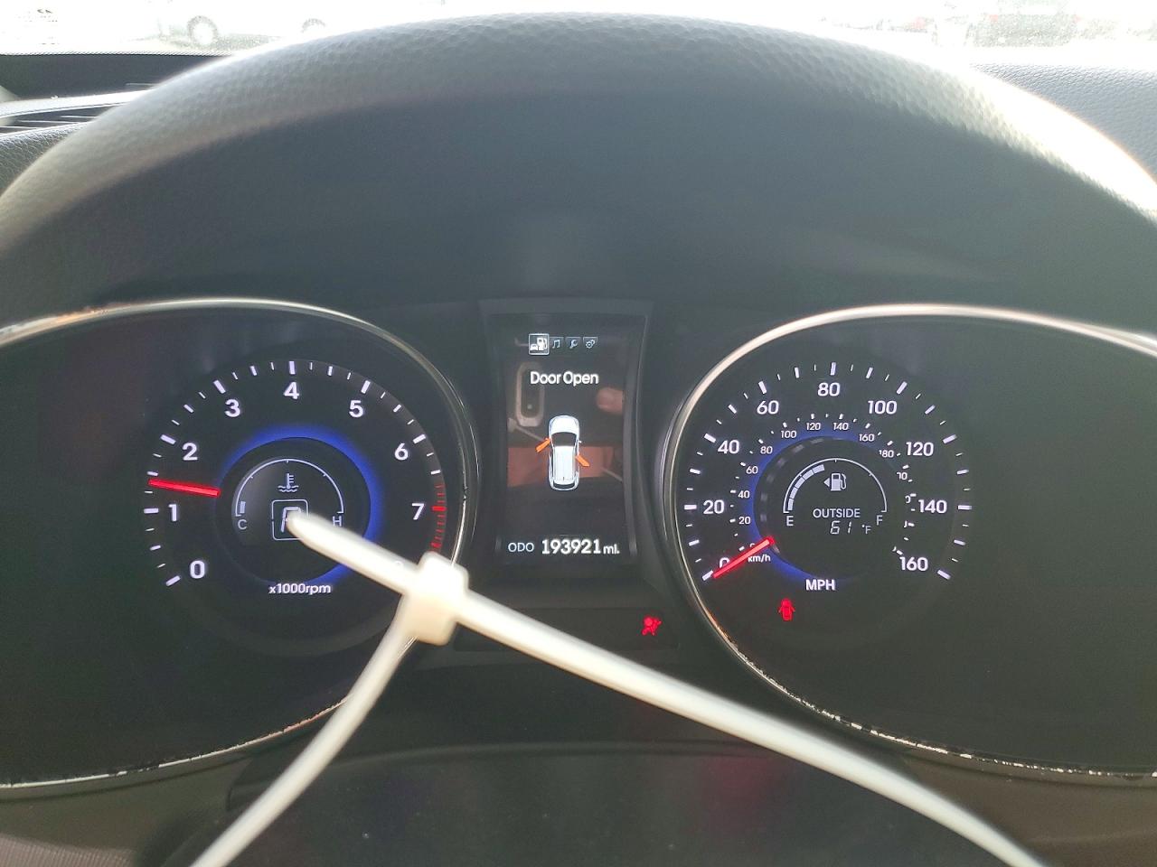 2013 Hyundai Santa Fe Sport 2.0t White vin: 5XYZU3LA4DG116027
