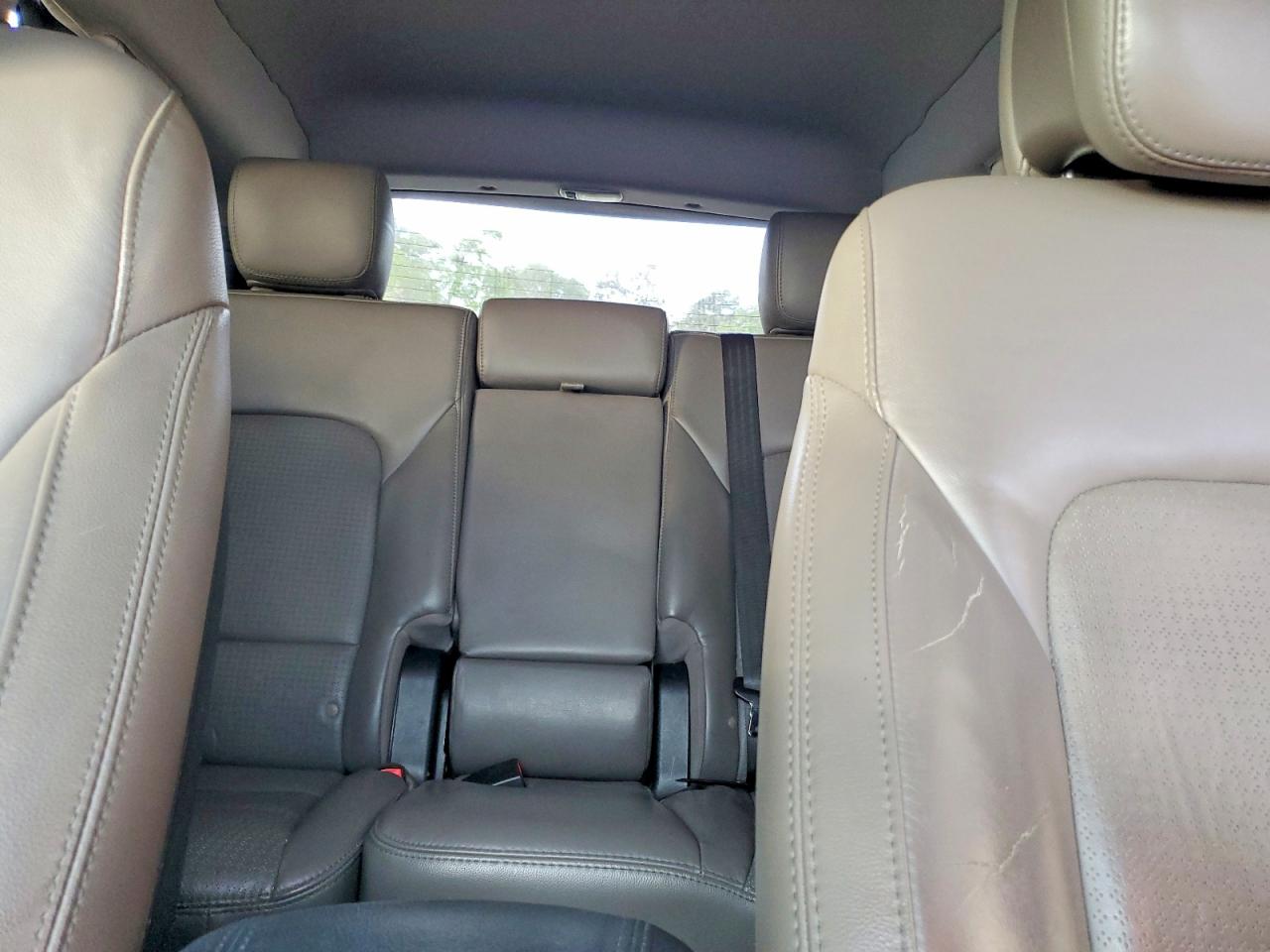 2013 Hyundai Santa Fe Sport 2.0t White vin: 5XYZU3LA4DG116027