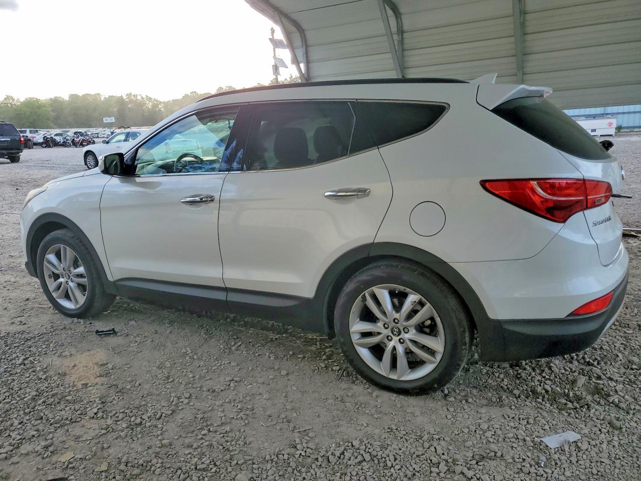 2013 Hyundai Santa Fe Sport 2.0t White vin: 5XYZU3LA4DG116027