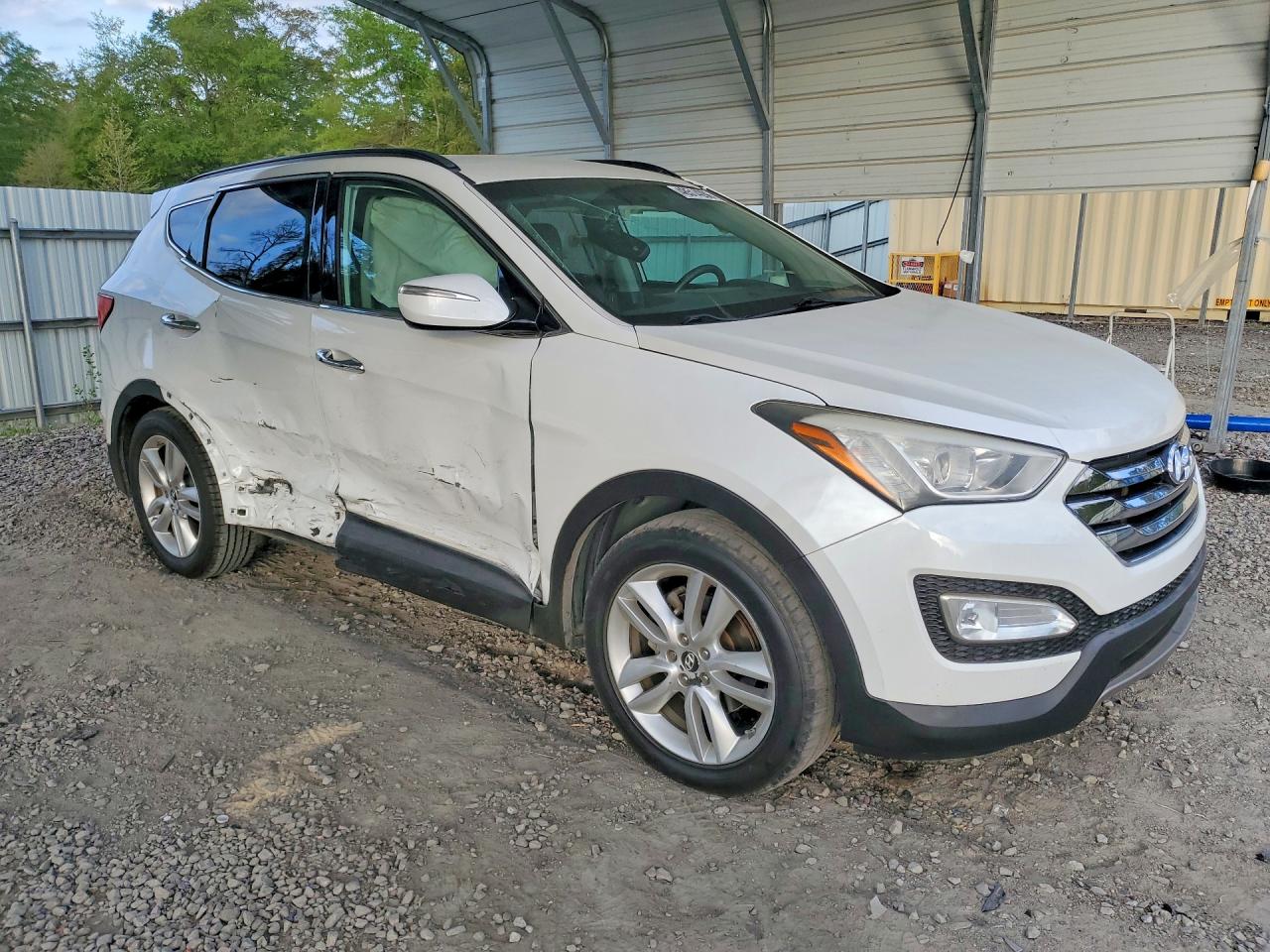 2013 Hyundai Santa Fe Sport 2.0t White vin: 5XYZU3LA4DG116027