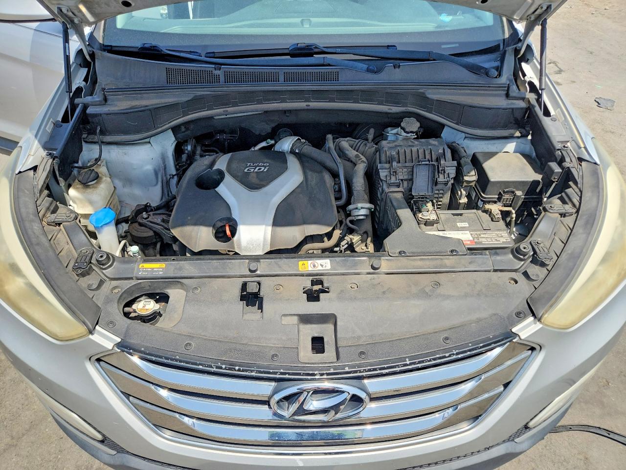 2014 Hyundai Santa Fe Sport 2.0t Silver vin: 5XYZU3LA4EG159946