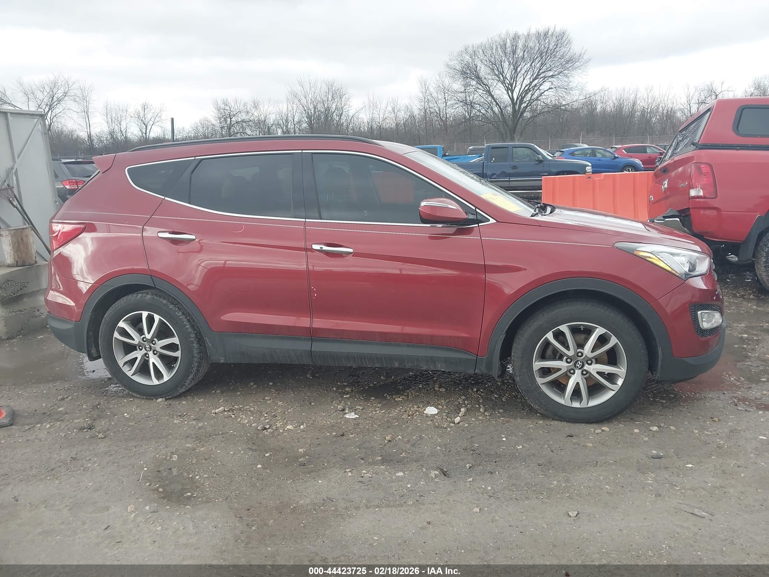 2014 Hyundai Santa Fe Sport 2.0l Turbo Красный vin: 5XYZU3LA4EG179873