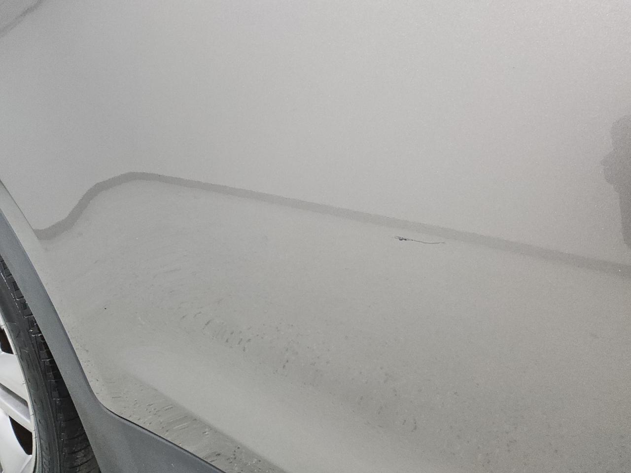 2014 Hyundai Santa Fe Sport 2.0t Gray vin: 5XYZU3LA4EG208126 Damage: Right Rear Door, Heavy Scratch, 1 To 2 Inches