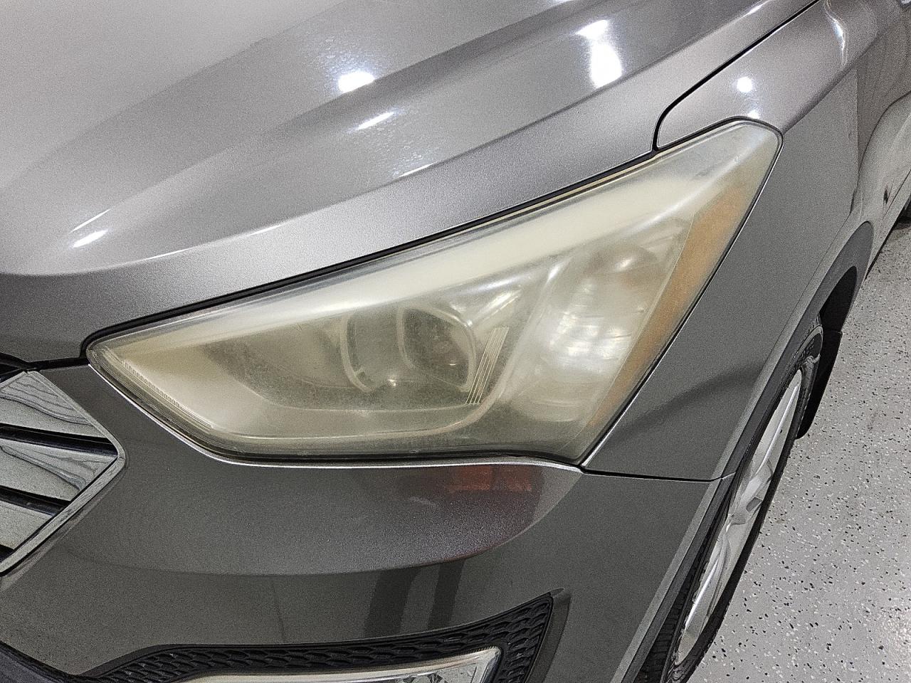 2014 Hyundai Santa Fe Sport 2.0t Gray vin: 5XYZU3LA4EG208126 Damage: Left Head Lamp, Faded, Repair Required
