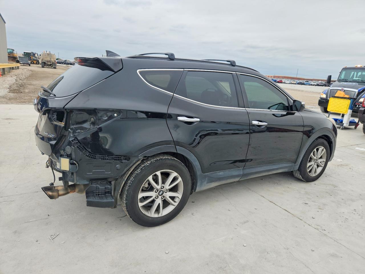 2015 Hyundai Santa Fe Sport 2.0t Черный vin: 5XYZU3LA4FG284544