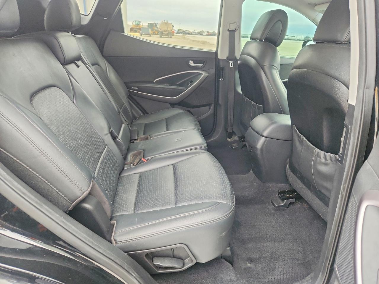 2015 Hyundai Santa Fe Sport 2.0t Черный vin: 5XYZU3LA4FG284544