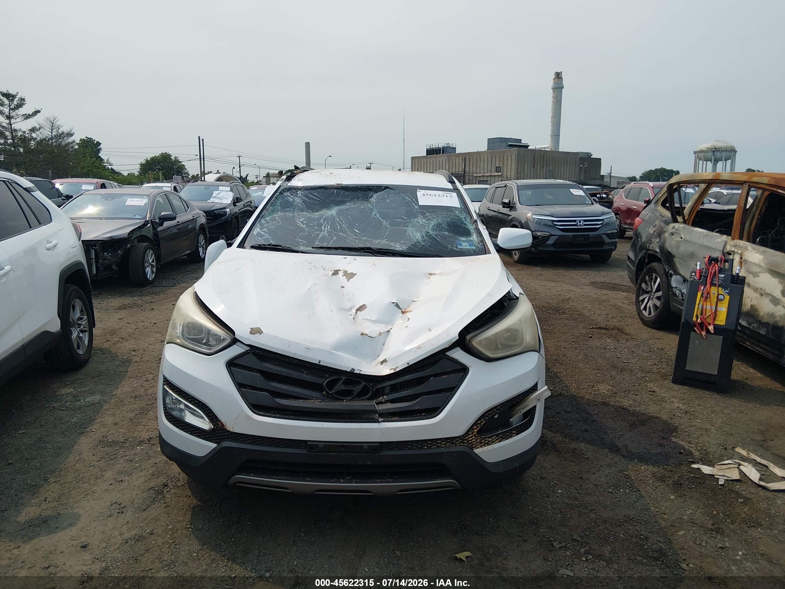 2013 Hyundai Santa Fe Sport 2.0t White vin: 5XYZU3LA5DG067422