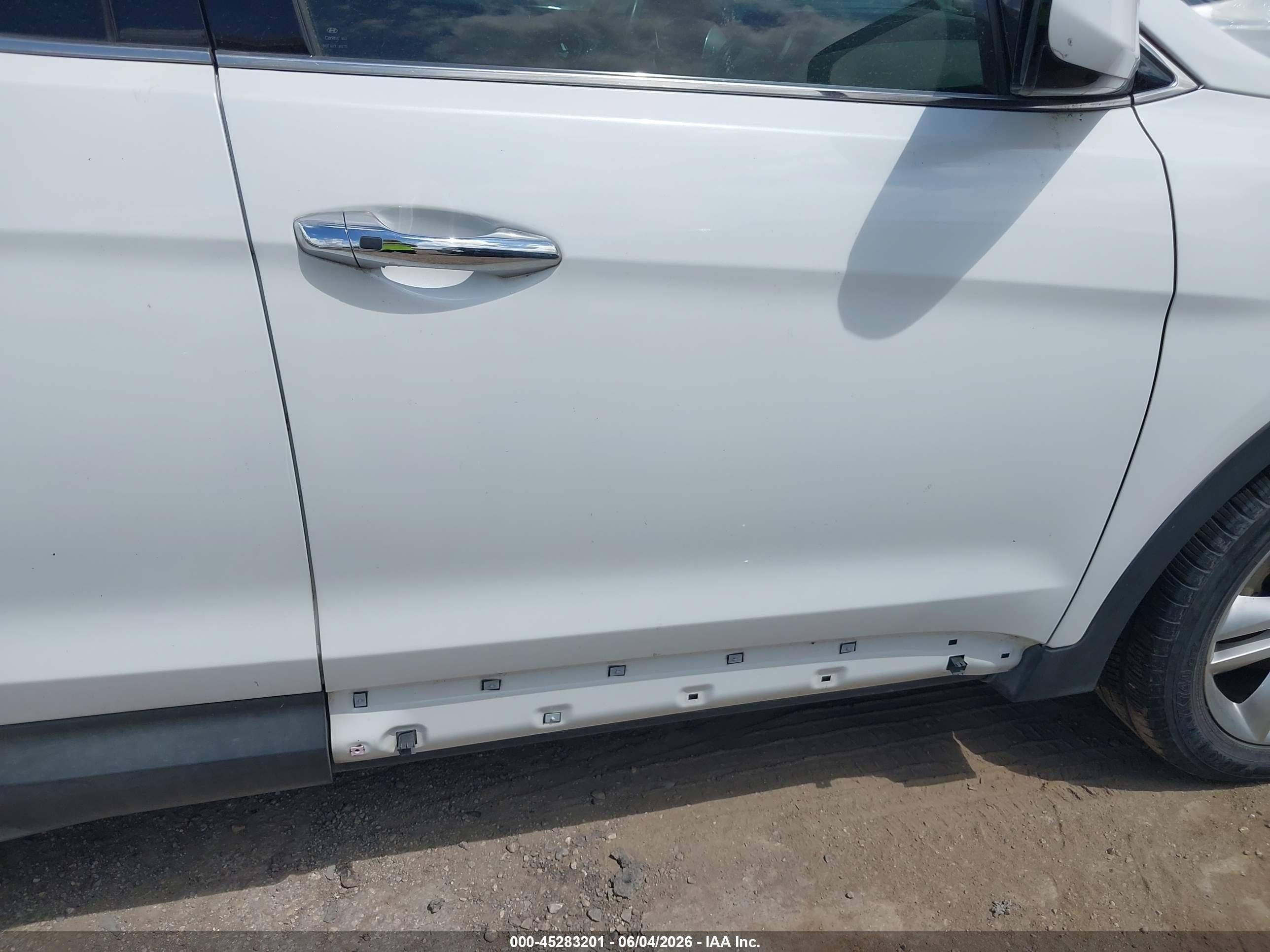 2013 Hyundai Santa Fe Sport 2.0t White vin: 5XYZU3LA5DG109233