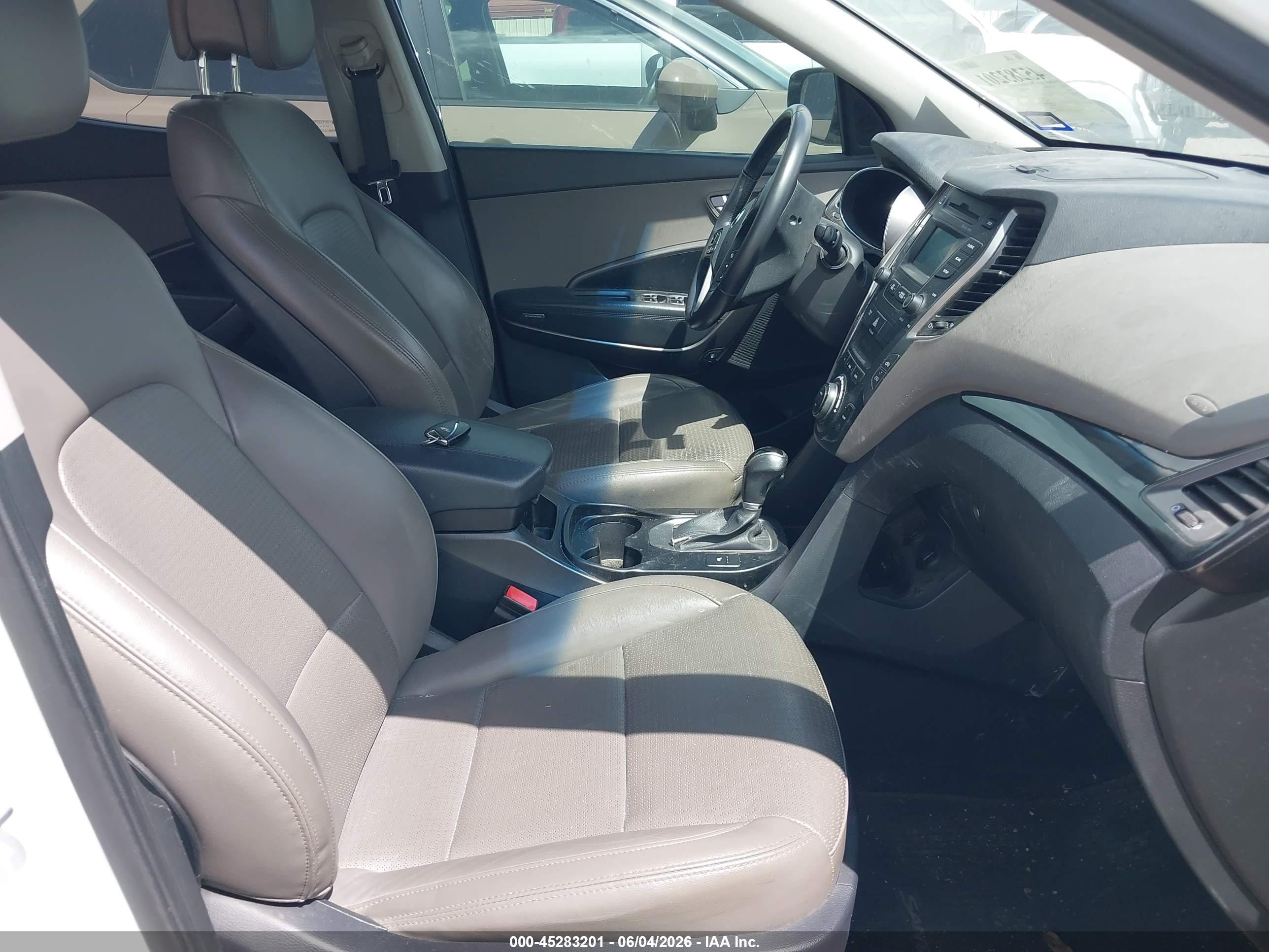 2013 Hyundai Santa Fe Sport 2.0t White vin: 5XYZU3LA5DG109233