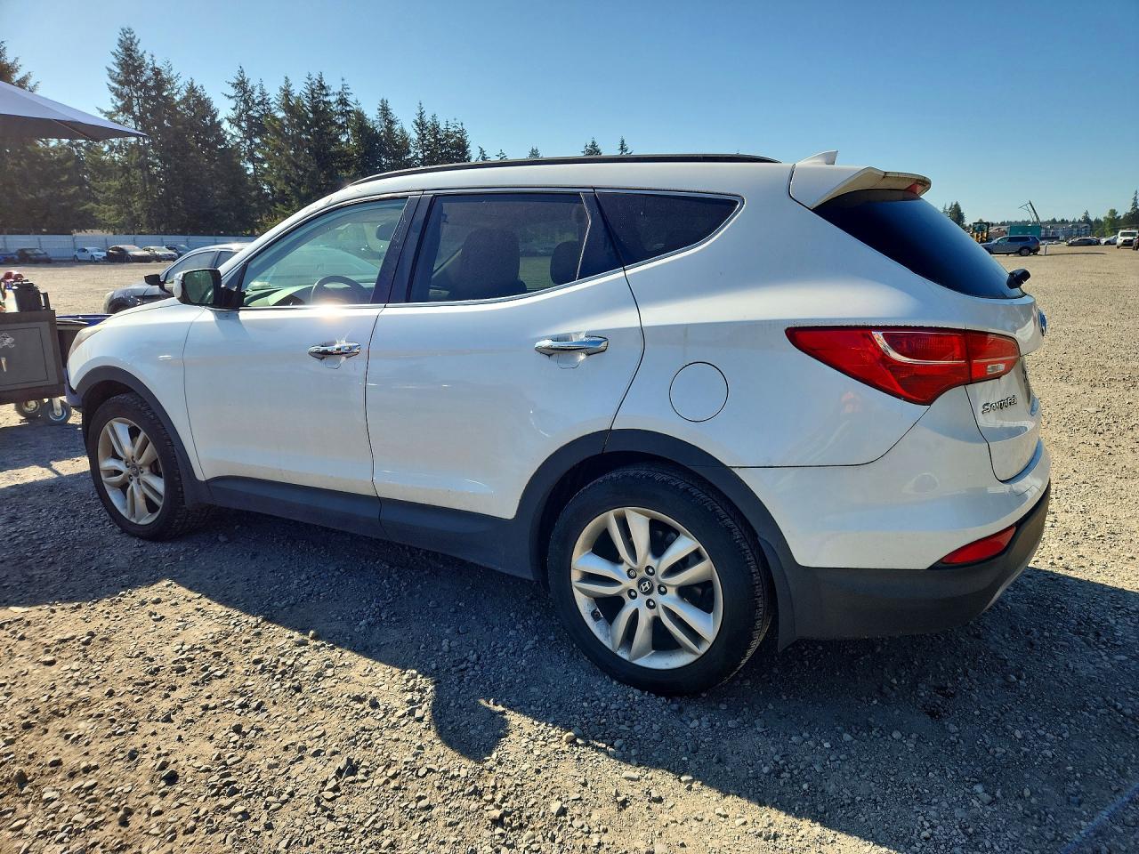 2014 Hyundai Santa Fe Sport 2.0t White vin: 5XYZU3LA5EG150866