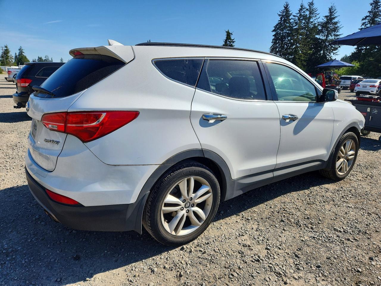 2014 Hyundai Santa Fe Sport 2.0t White vin: 5XYZU3LA5EG150866