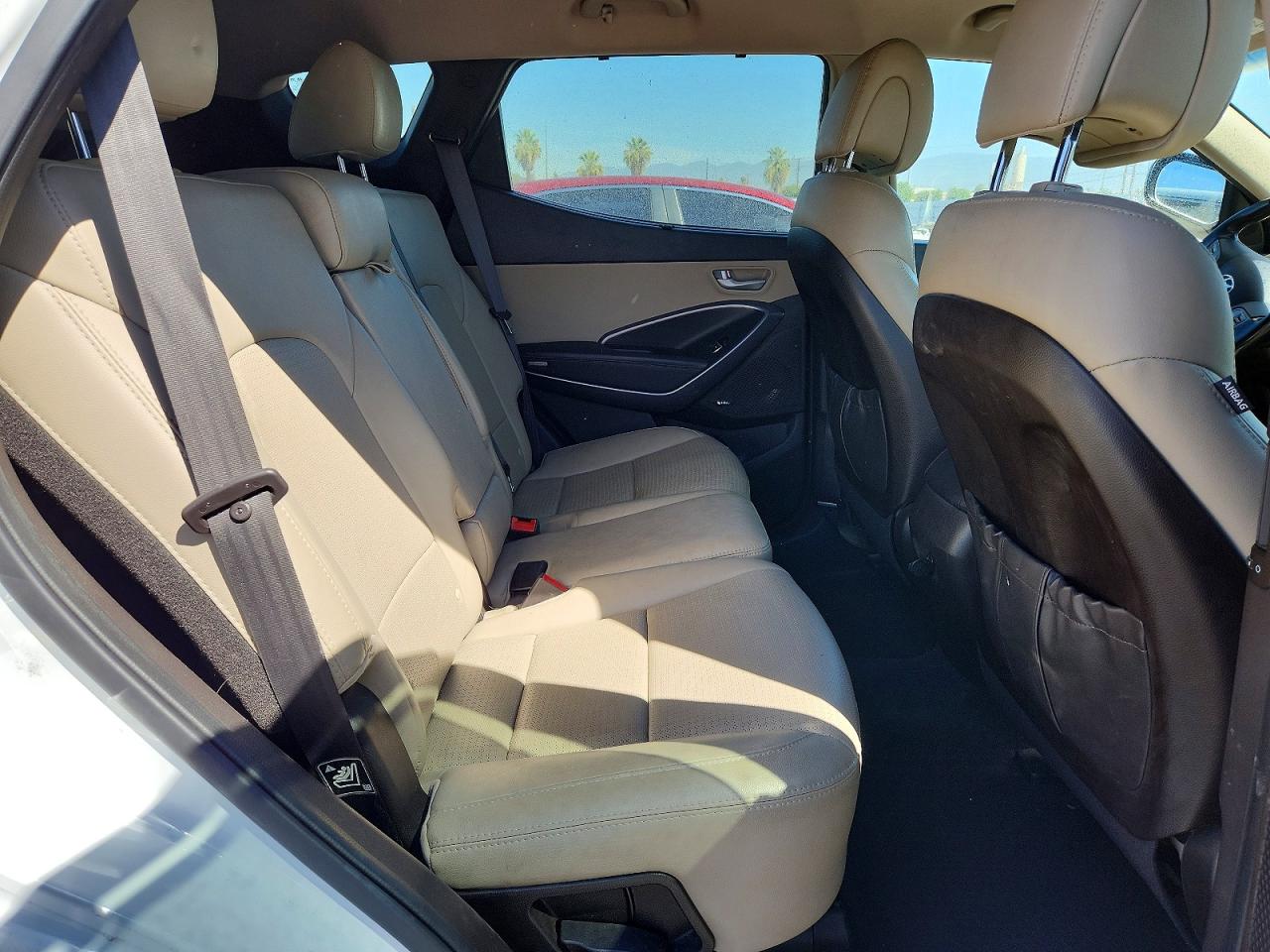 2014 Hyundai Santa Fe Sport 2.0t White vin: 5XYZU3LA5EG229504