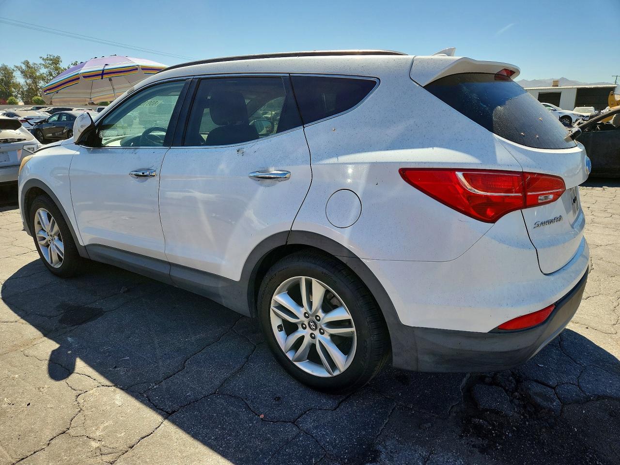 2014 Hyundai Santa Fe Sport 2.0t White vin: 5XYZU3LA5EG229504