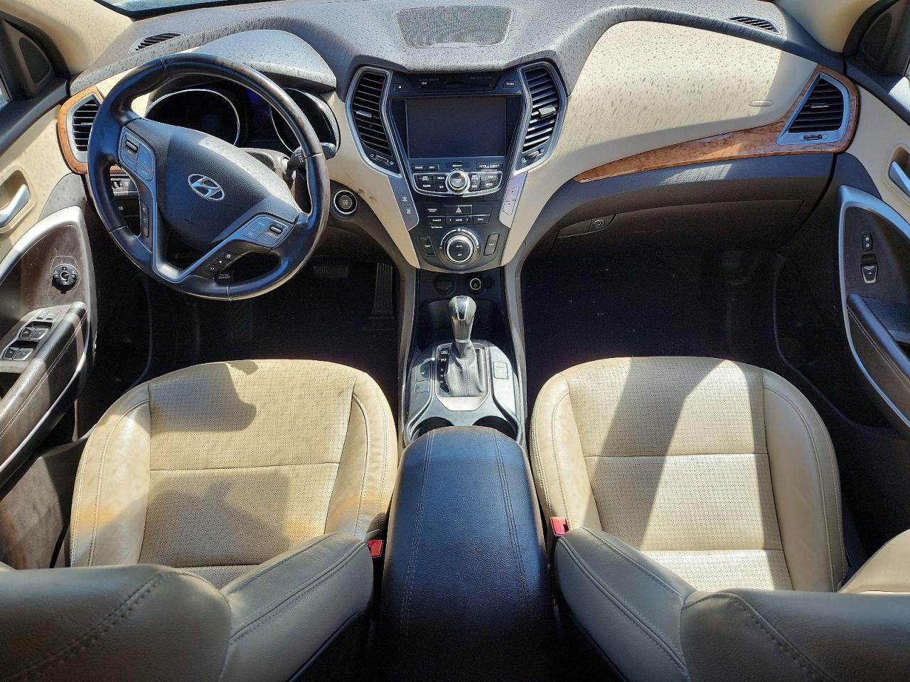 2014 Hyundai Santa Fe Sport 2.0t White vin: 5XYZU3LA5EG229504