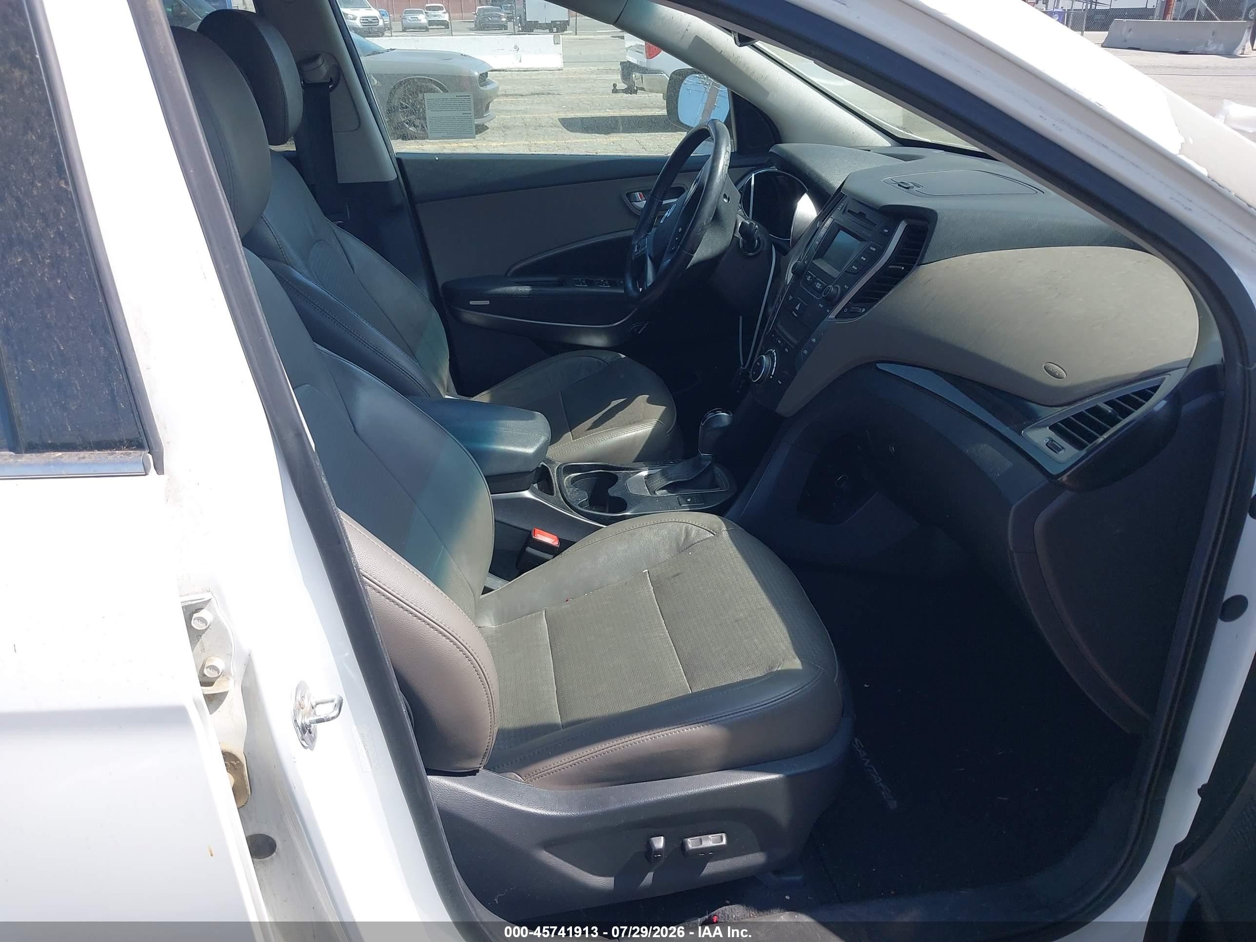 2013 Hyundai Santa Fe Sport 2.0t White vin: 5XYZU3LA7DG070774