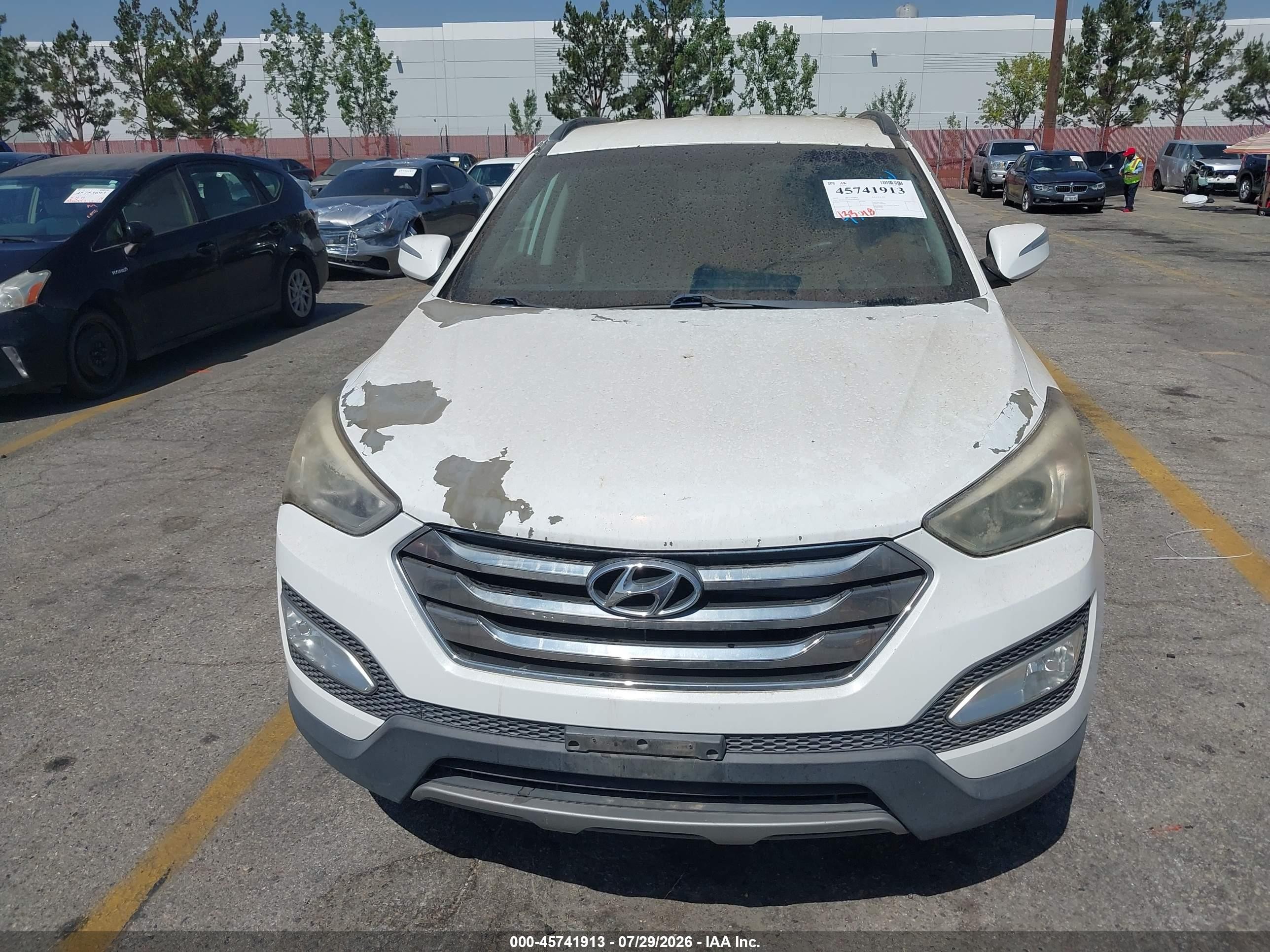 2013 Hyundai Santa Fe Sport 2.0t White vin: 5XYZU3LA7DG070774