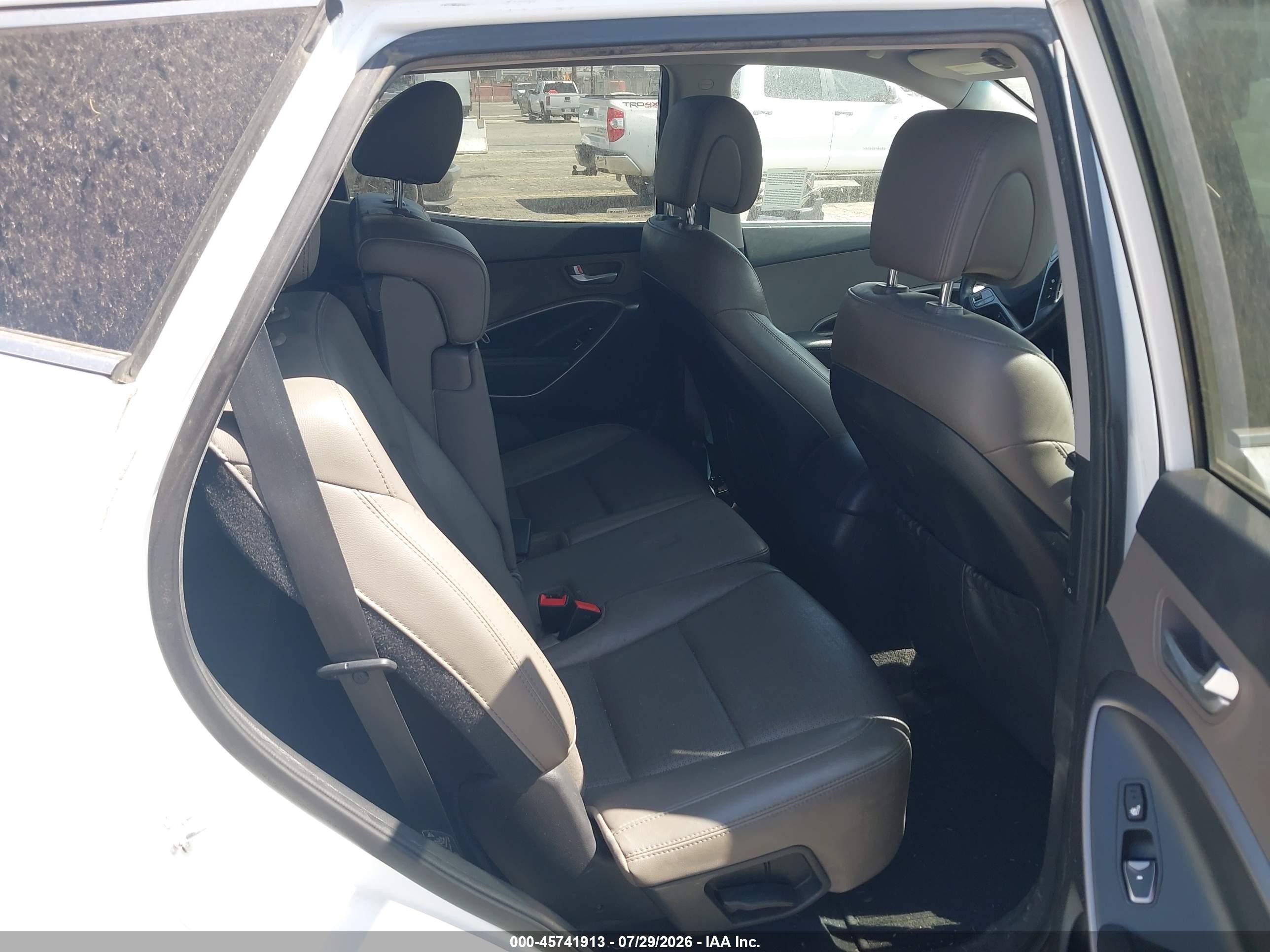 2013 Hyundai Santa Fe Sport 2.0t White vin: 5XYZU3LA7DG070774
