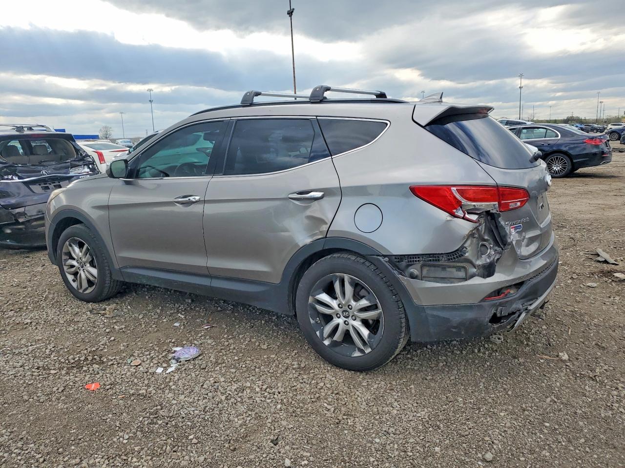 2013 Hyundai Santa Fe Sport 2.0t Silver vin: 5XYZU3LA7DG123425