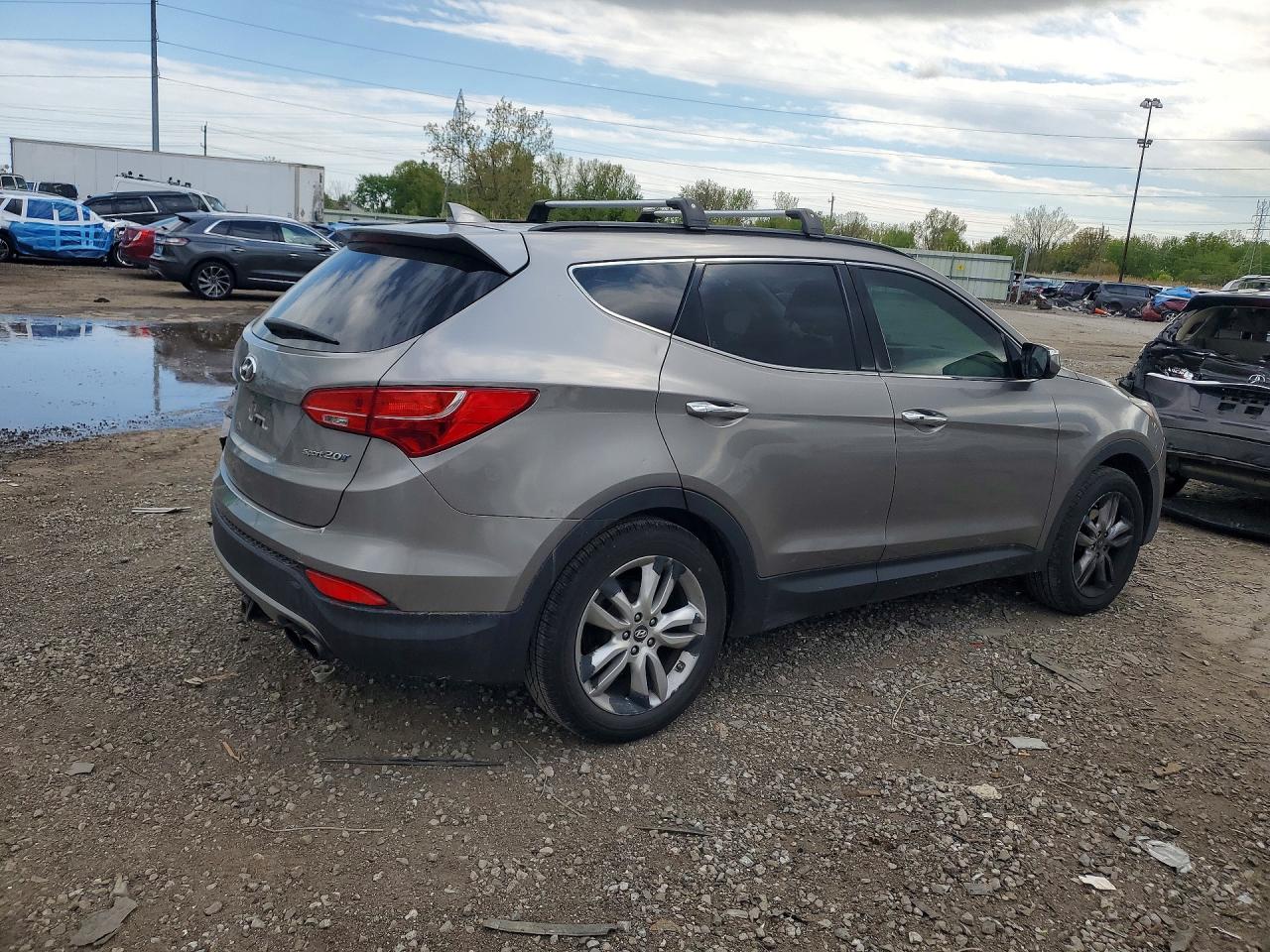 2013 Hyundai Santa Fe Sport 2.0t Silver vin: 5XYZU3LA7DG123425