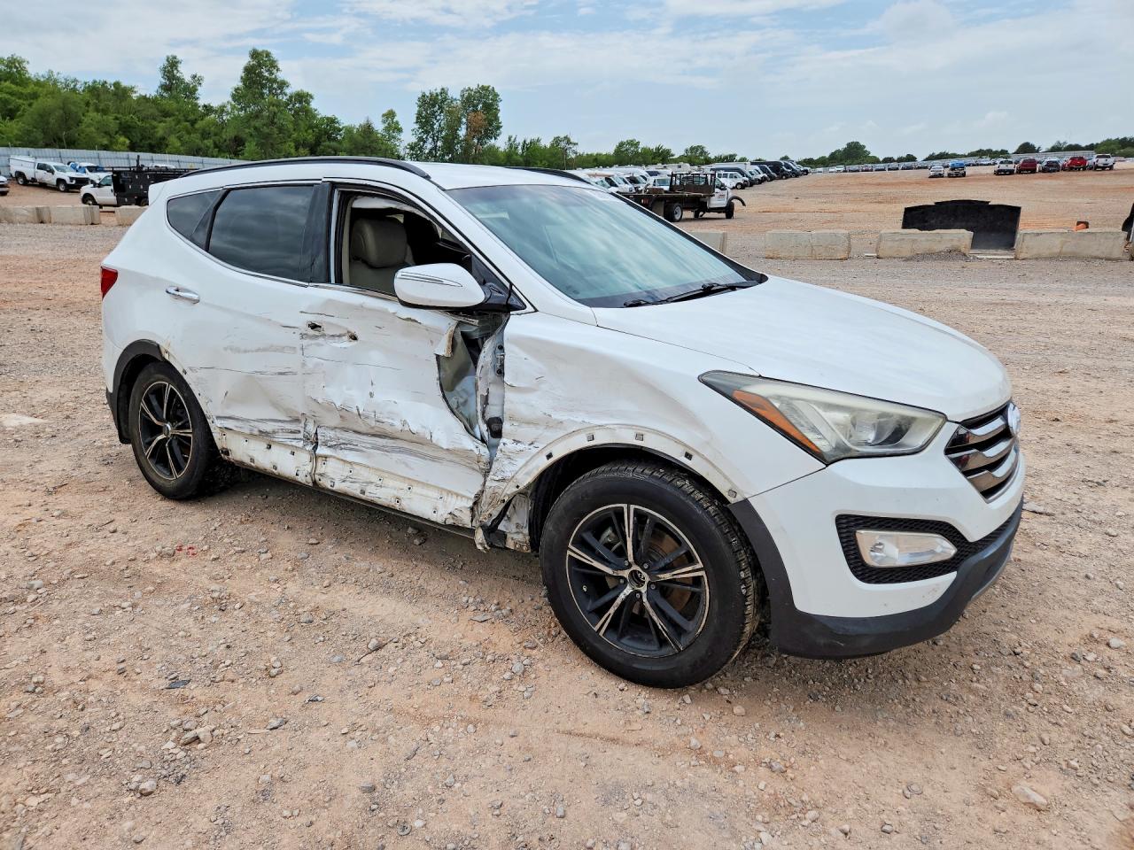 2014 Hyundai Santa Fe Sport White vin: 5XYZU3LA7EG188406