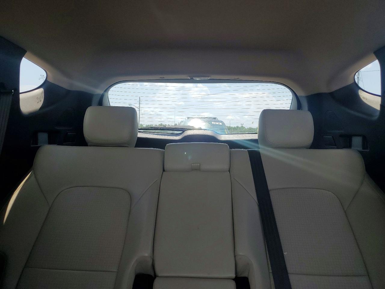 2014 Hyundai Santa Fe Sport 2.0t Белый vin: 5XYZU3LA7EG219816