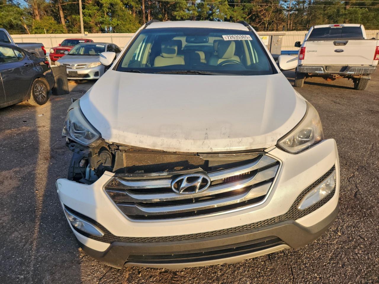 2015 Hyundai Santa Fe Sport White vin: 5XYZU3LA7FG267298