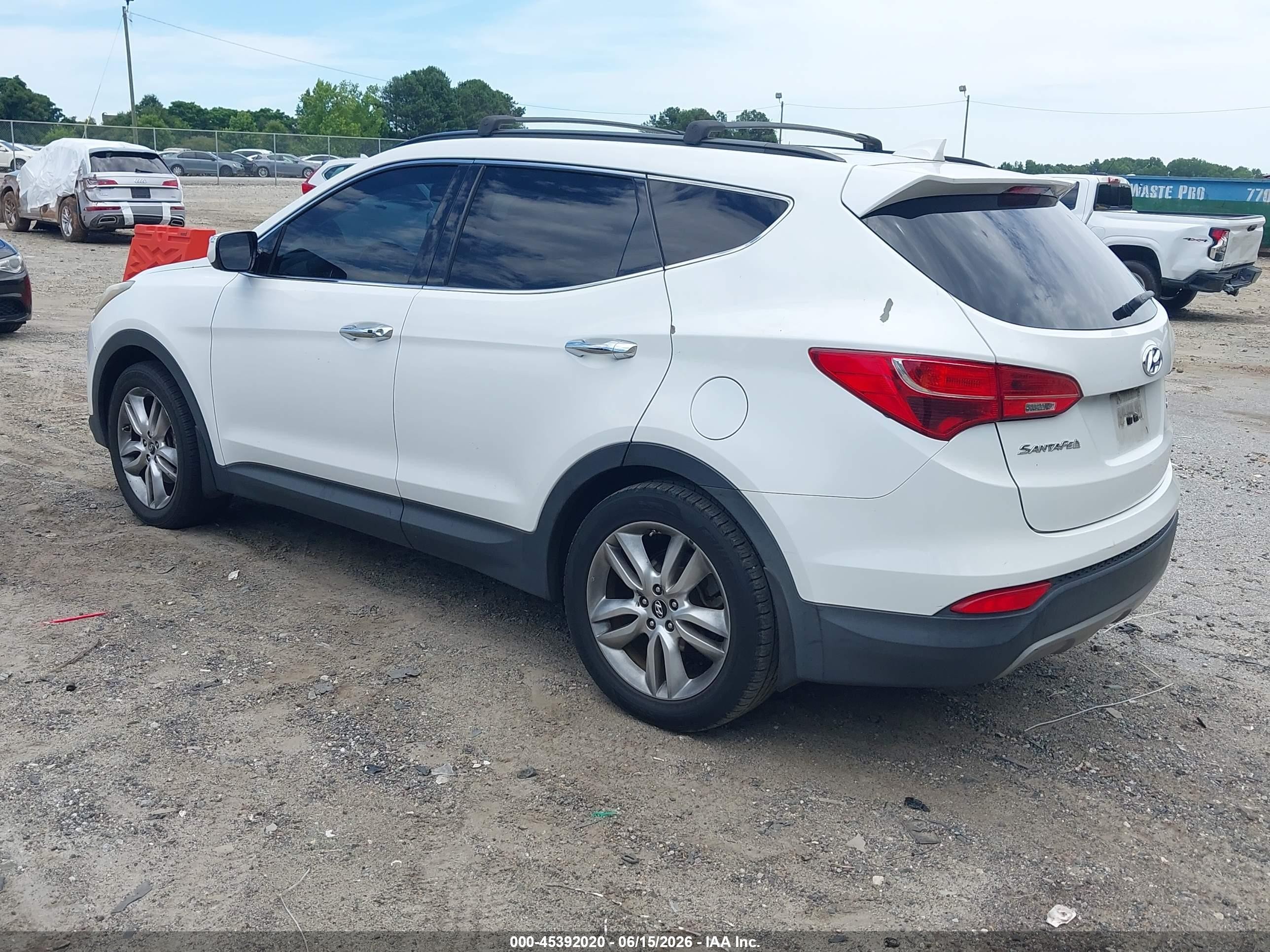 2013 Hyundai Santa Fe Sport 2.0t White vin: 5XYZU3LA8DG109677