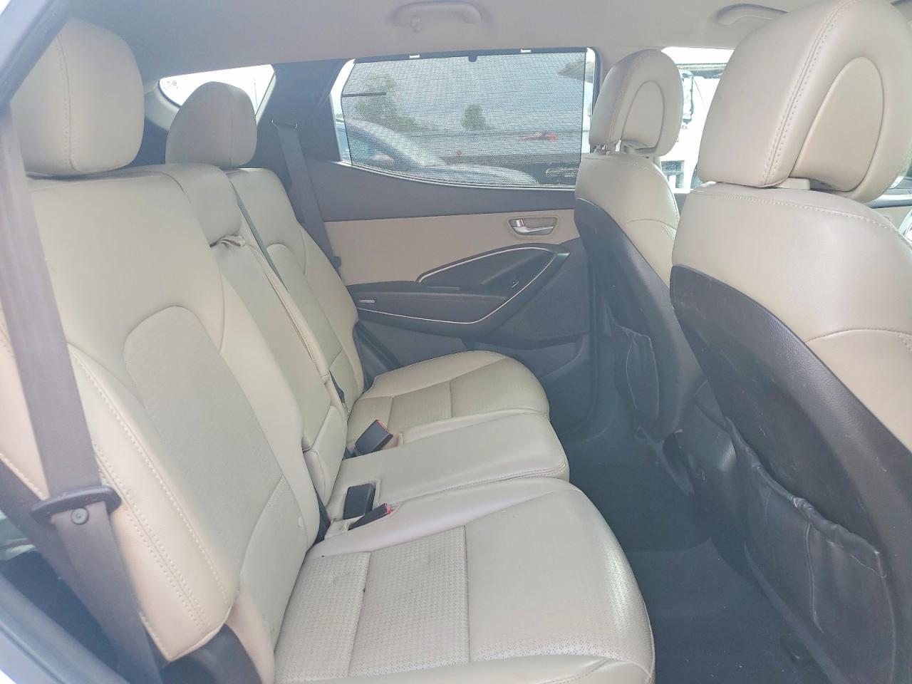 2014 Hyundai Santa Fe Sport 2.0t White vin: 5XYZU3LA8EG182355