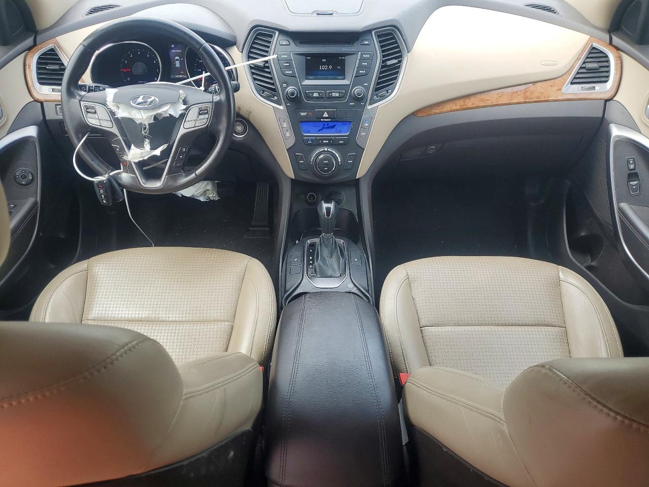 2014 Hyundai Santa Fe Sport 2.0t White vin: 5XYZU3LA8EG182355