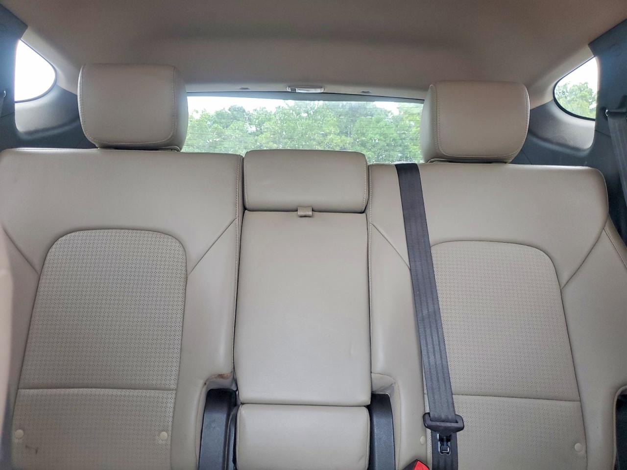 2014 Hyundai Santa Fe Sport 2.0t White vin: 5XYZU3LA8EG182355