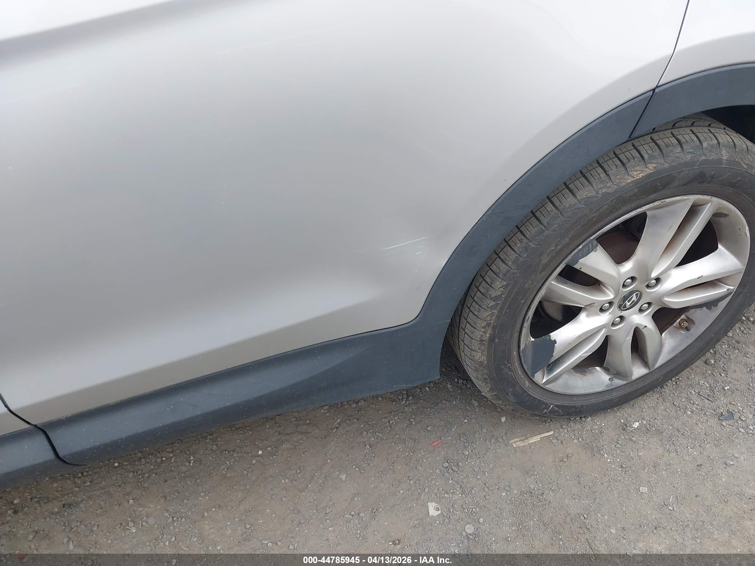 2013 Hyundai Santa Fe Sport 2.0t Silver vin: 5XYZU3LA9DG091979
