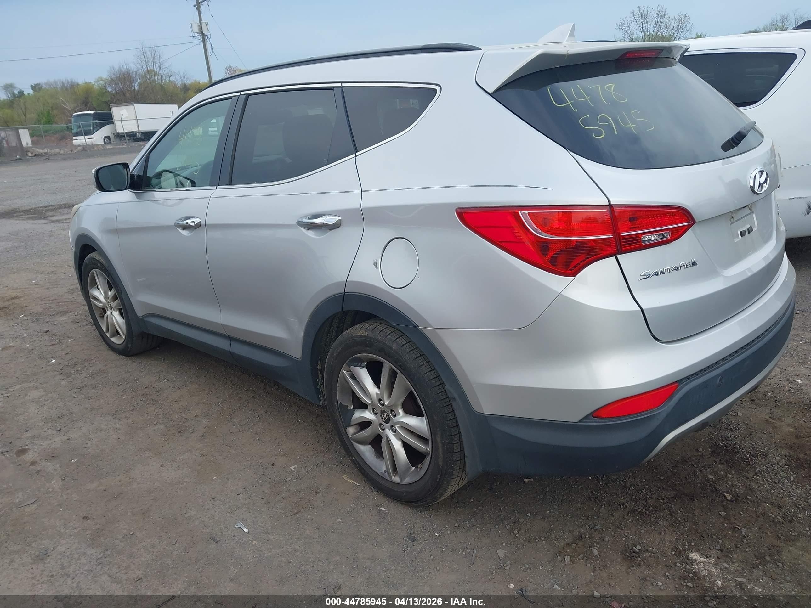 2013 Hyundai Santa Fe Sport 2.0t Silver vin: 5XYZU3LA9DG091979