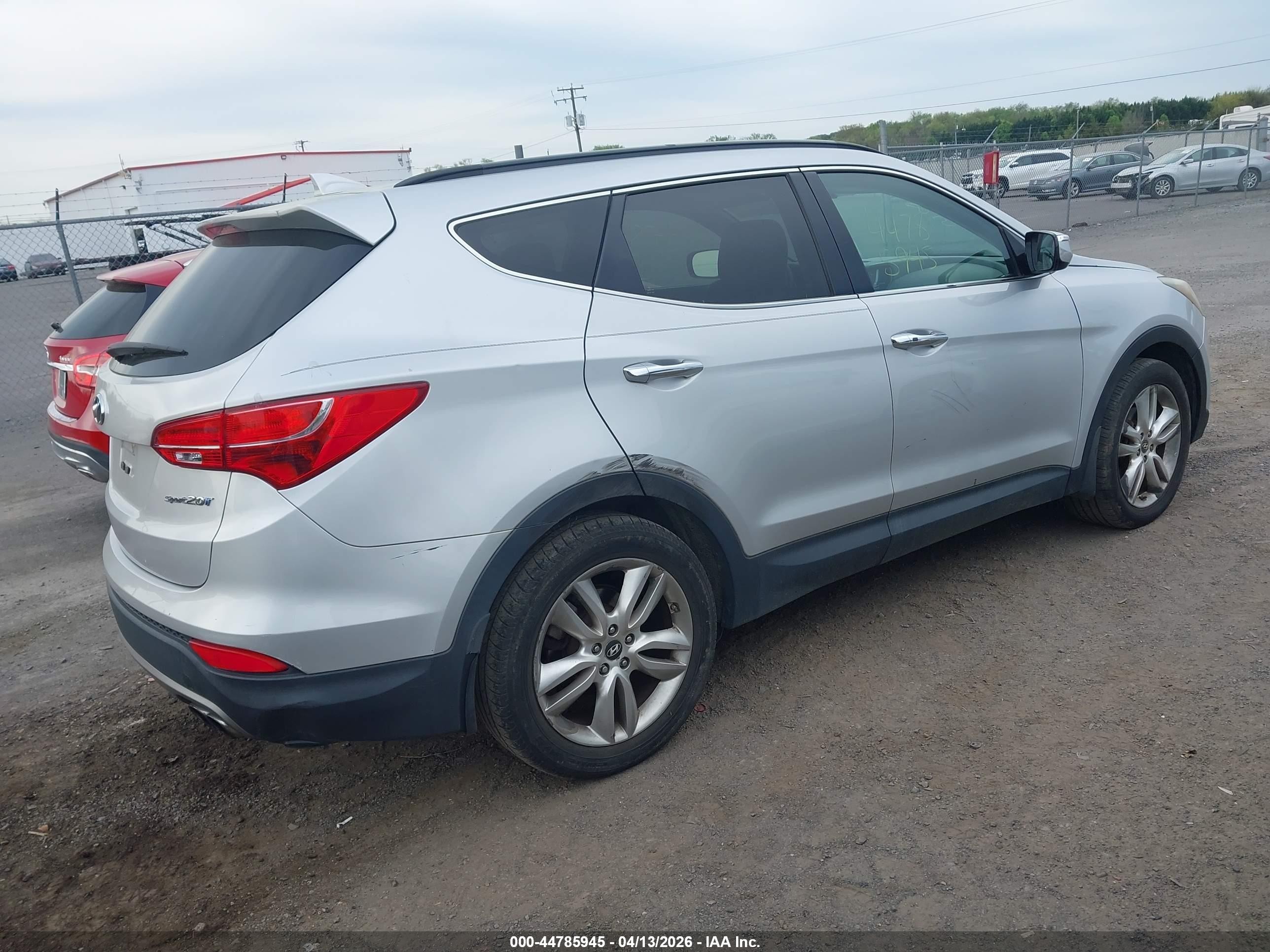 2013 Hyundai Santa Fe Sport 2.0t Silver vin: 5XYZU3LA9DG091979